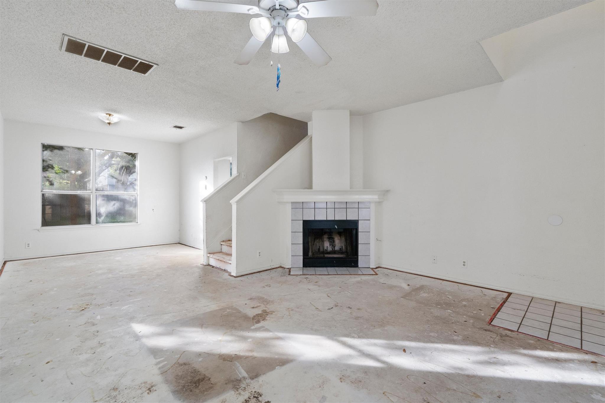 512 Dusty Leather Ct Property Photo 4