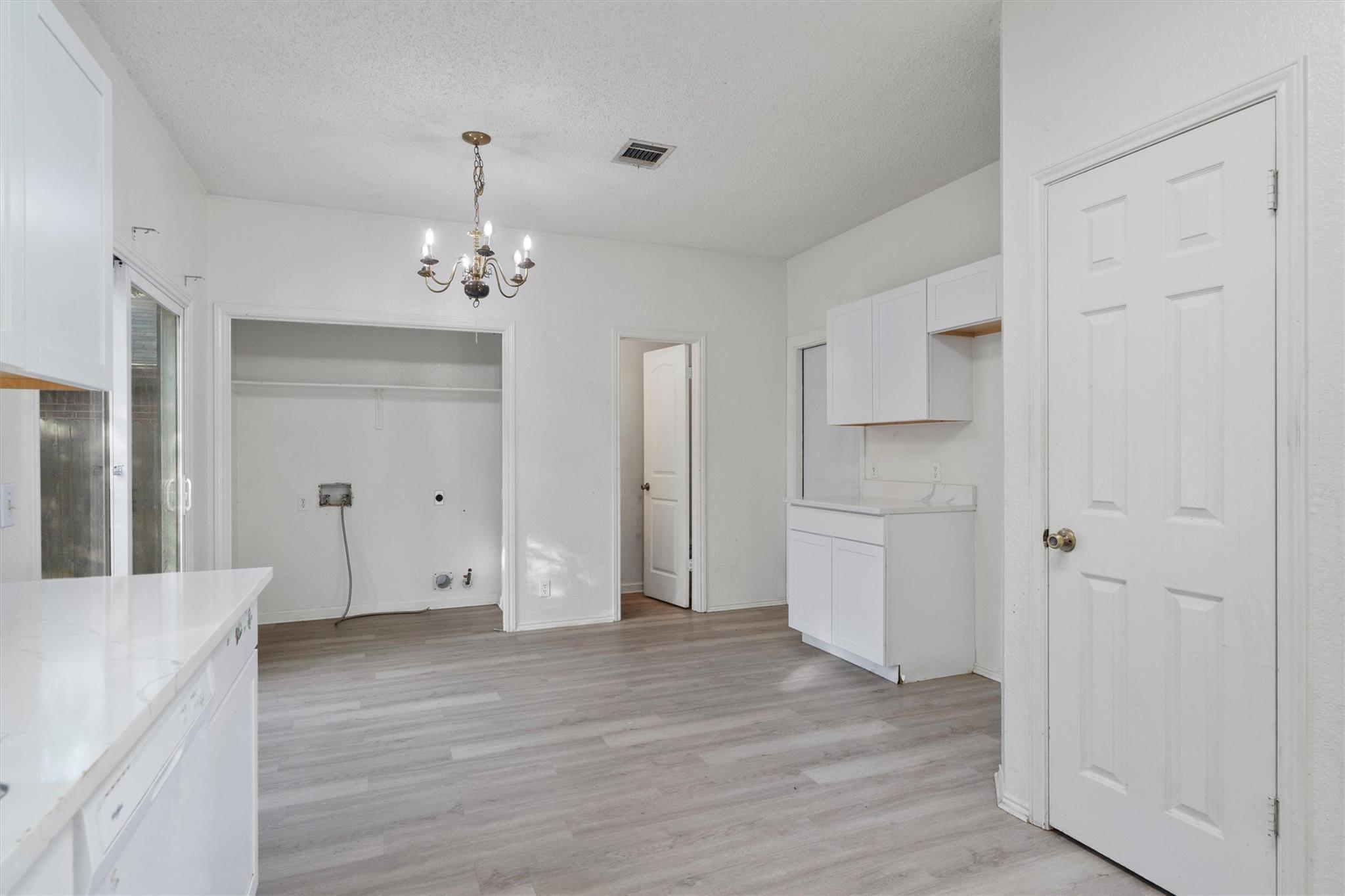 512 Dusty Leather Ct Property Photo 11