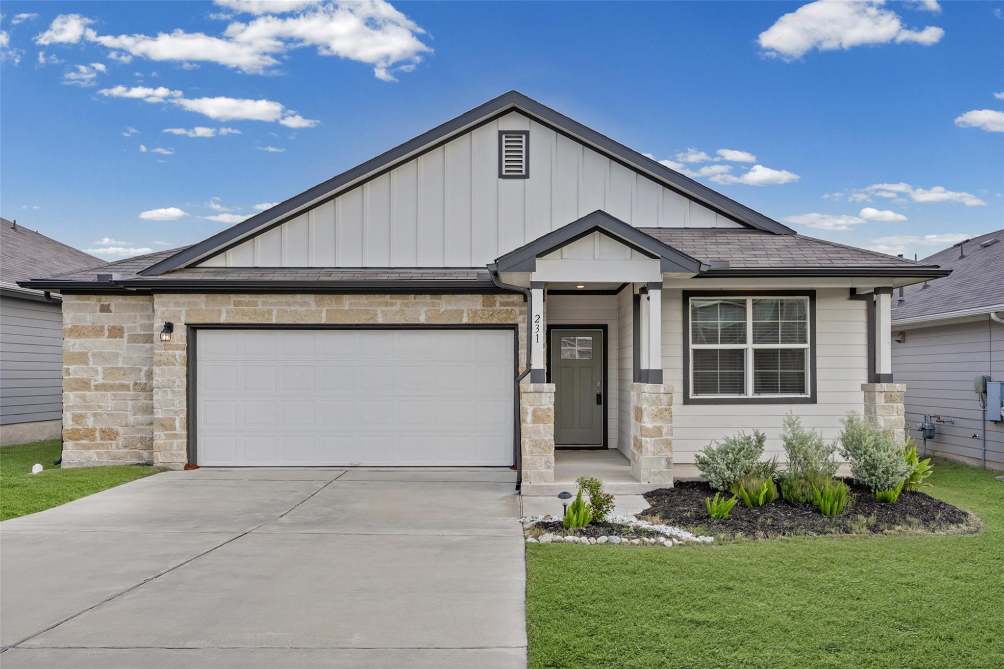 231 Lavaca River Ln Property Photo 1