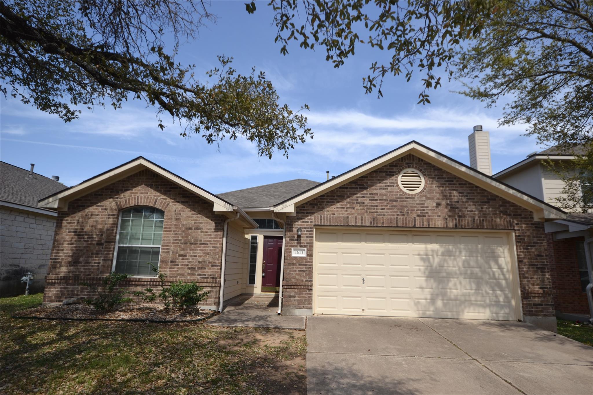 1613 Hawk Dr Property Photo