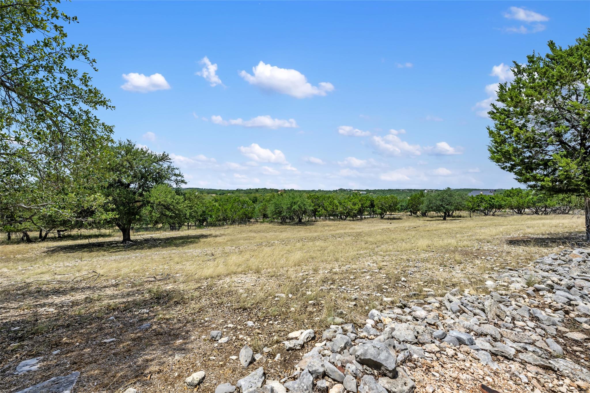 0000 South Oak Forest Dr Property Photo 1