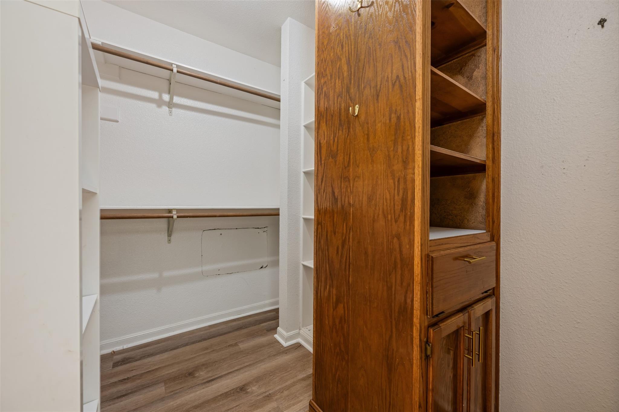 1105 Lohmans Crossing Rd Property Photo 26