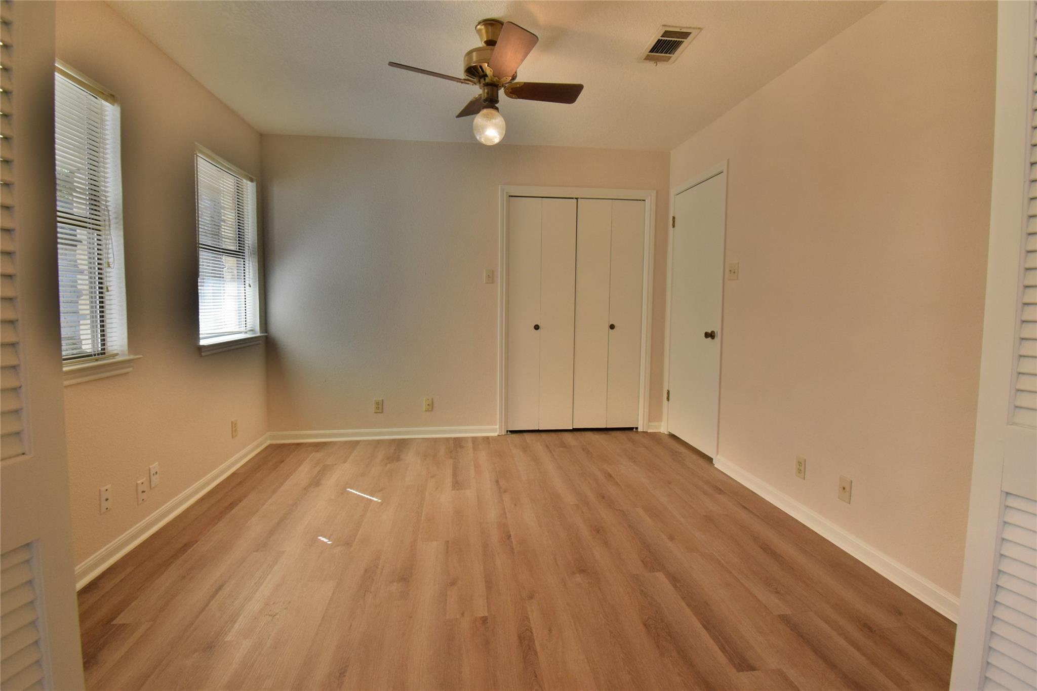 1105 Lohmans Crossing Rd Property Photo 29