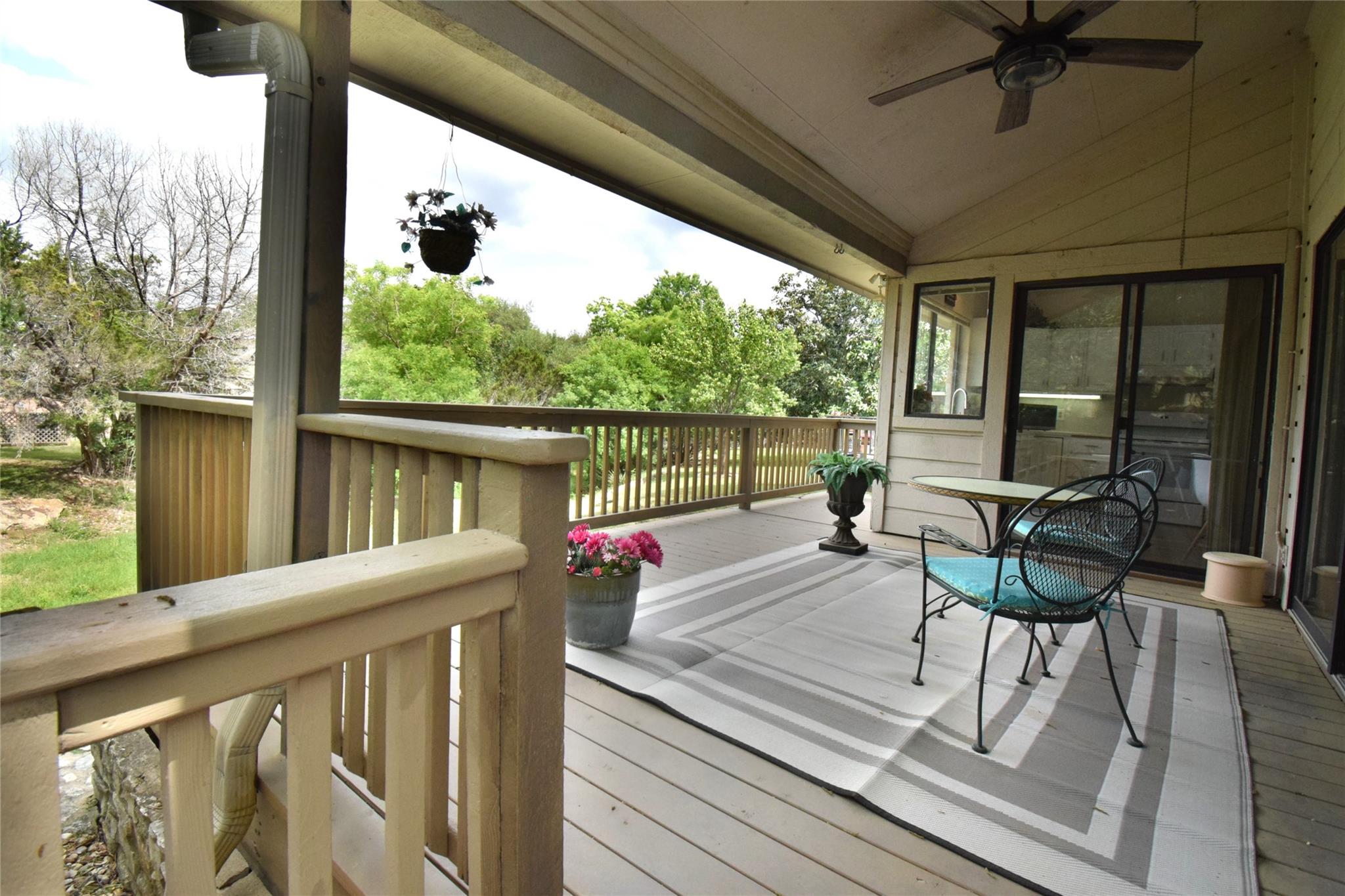 1105 Lohmans Crossing Rd Property Photo 37