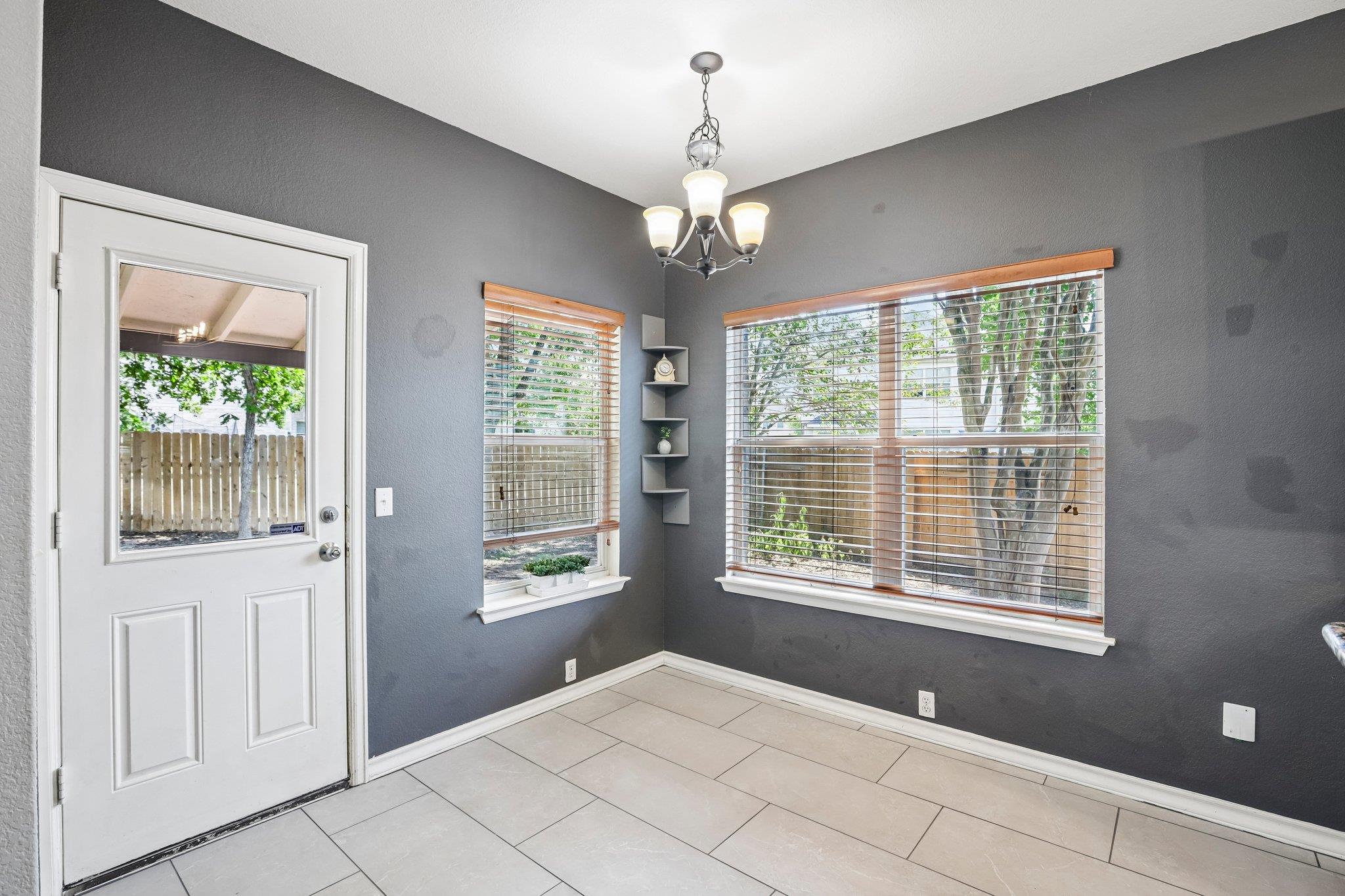 2821 Purple Thistle Dr Property Photo 8