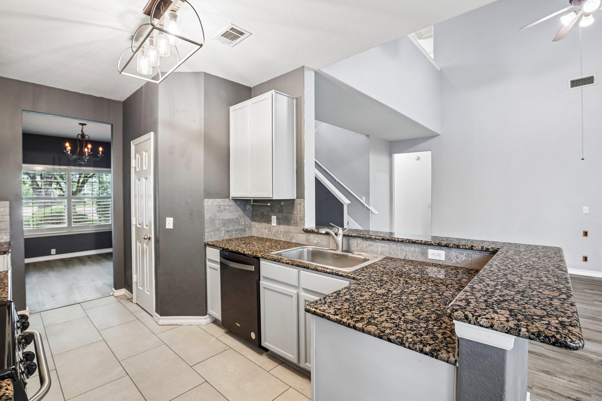 2821 Purple Thistle Dr Property Photo 10