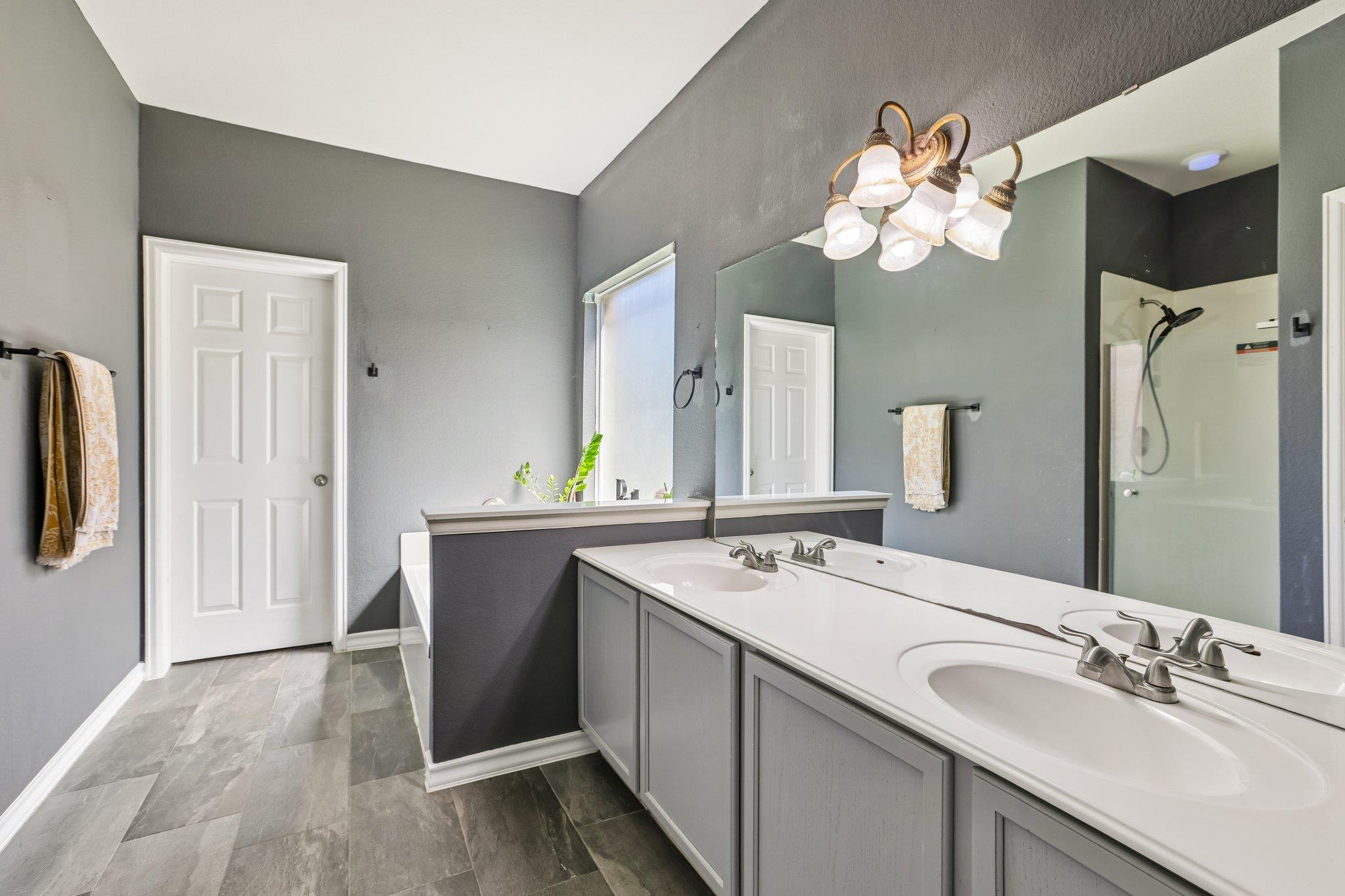 2821 Purple Thistle Dr Property Photo 14