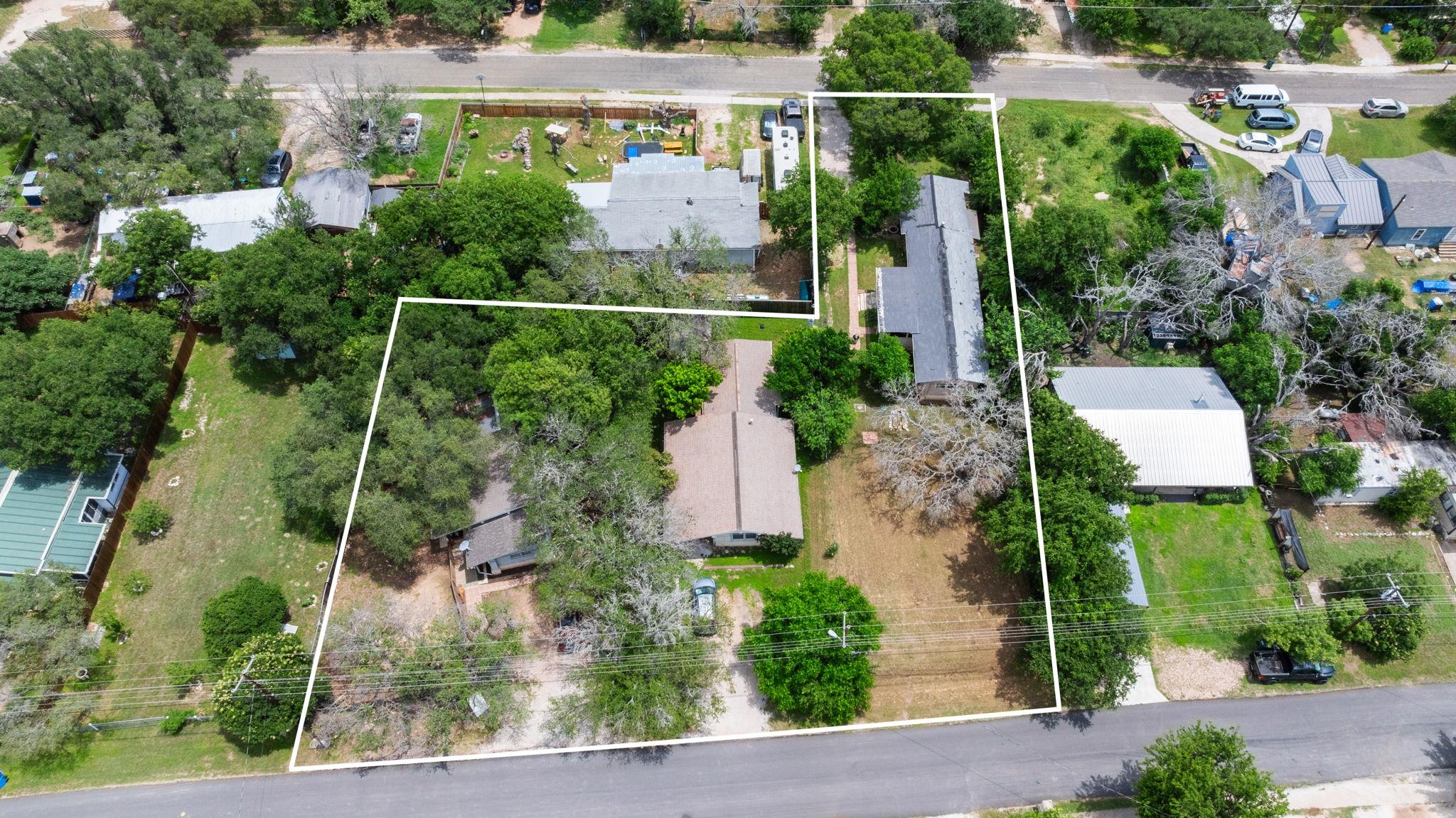 11608 Travis St Property Photo 5