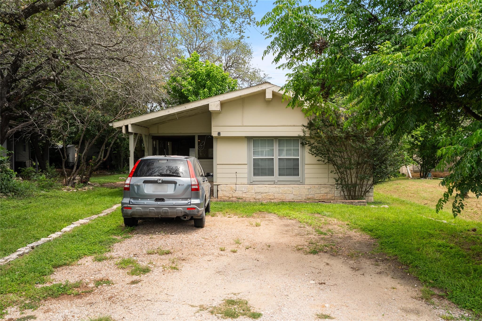 11608 Travis St Property Photo 6