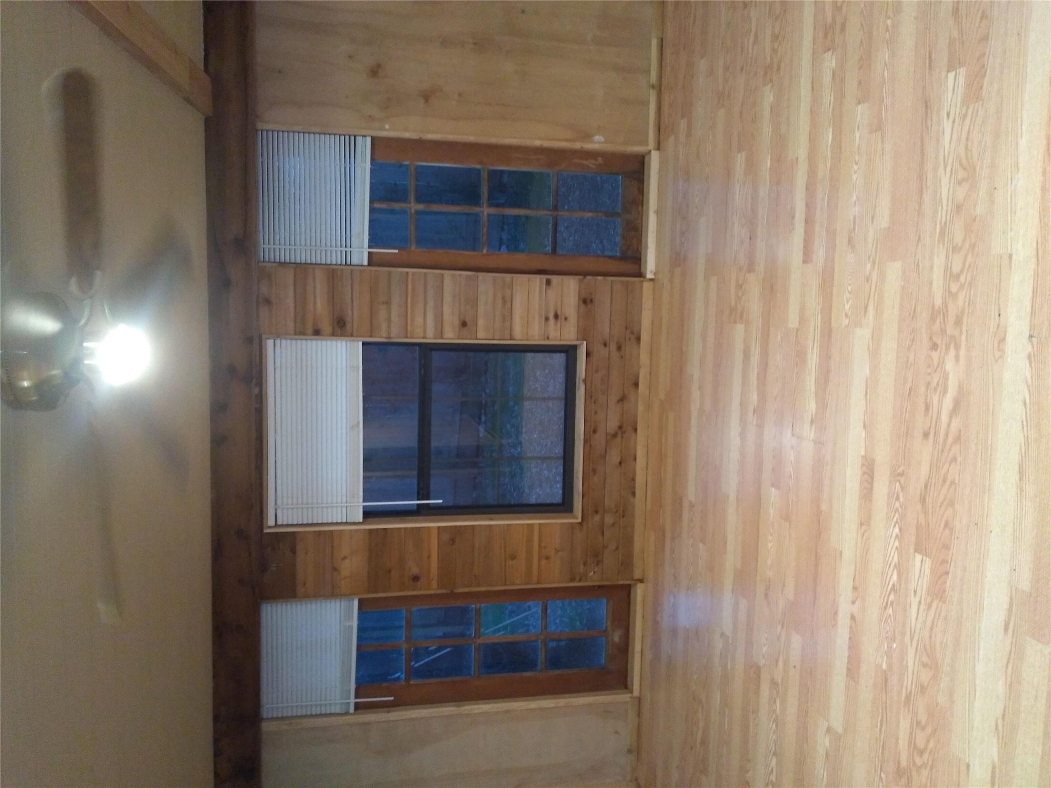 11608 Travis St Property Photo 8