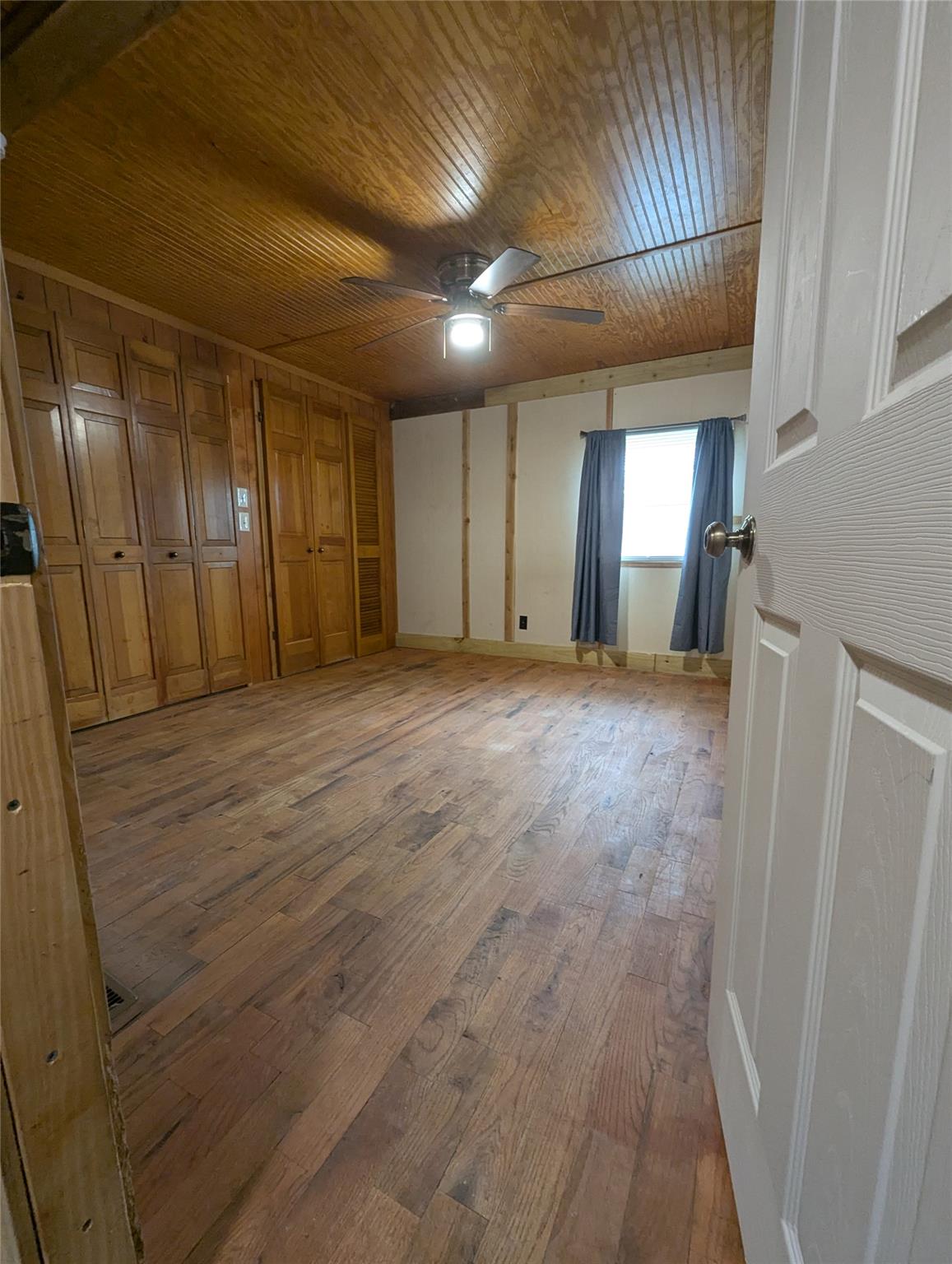 11608 Travis St Property Photo 17