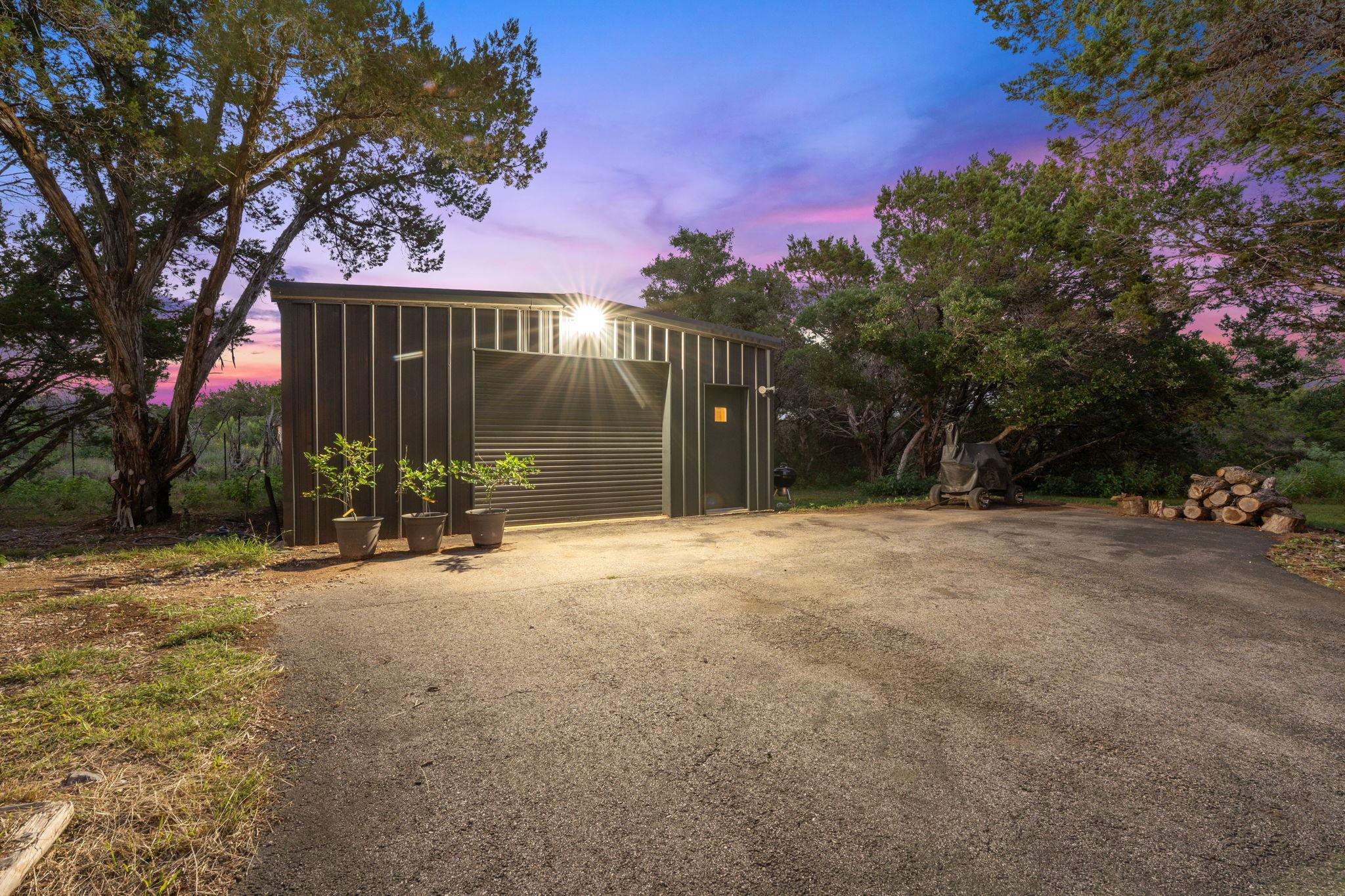12411 Lone Mountain Pass Property Photo 31
