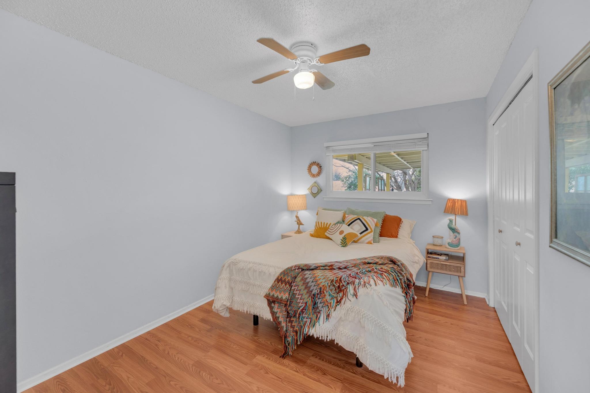 203 E Longspur Blvd Property Photo 13