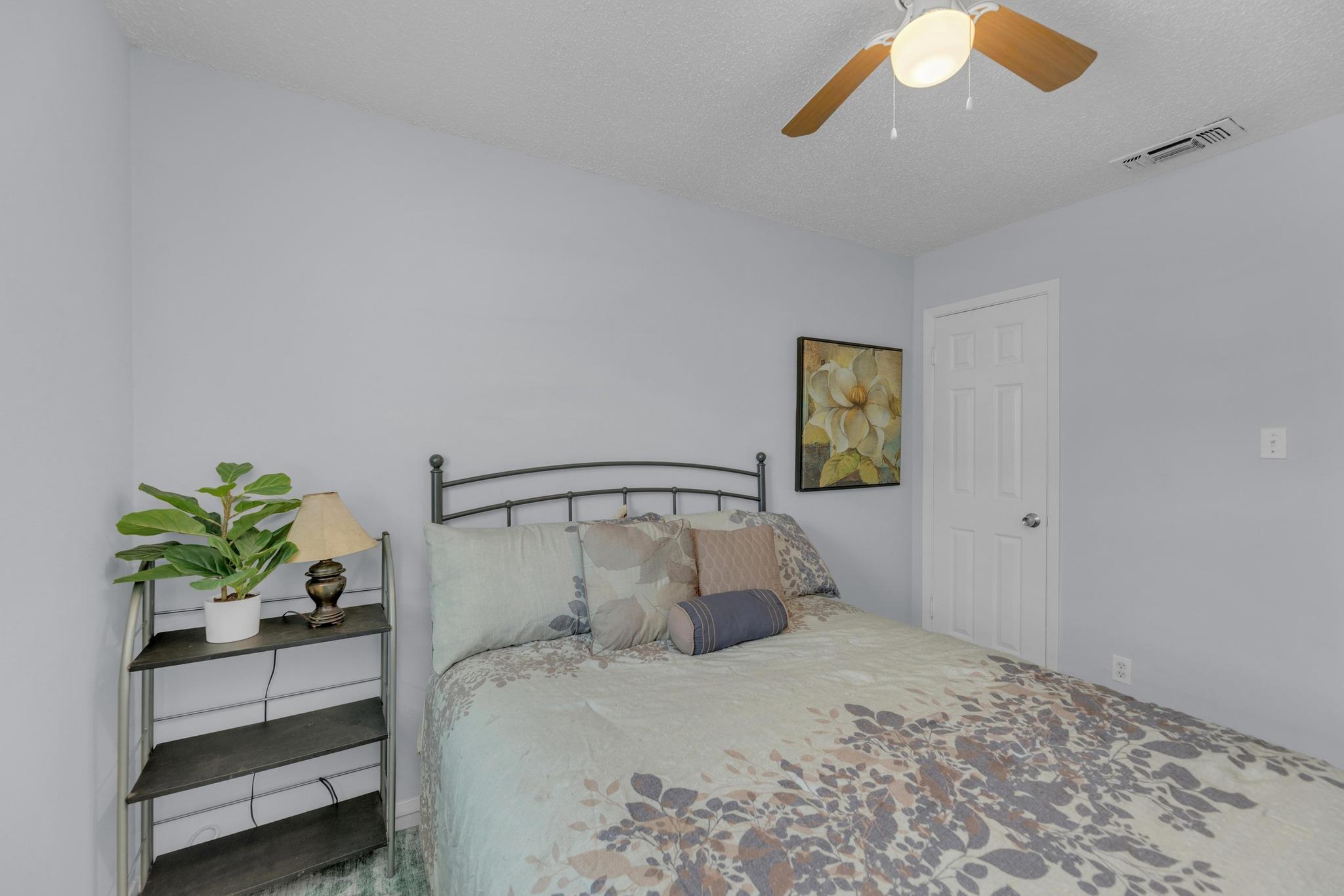 203 E Longspur Blvd Property Photo 22