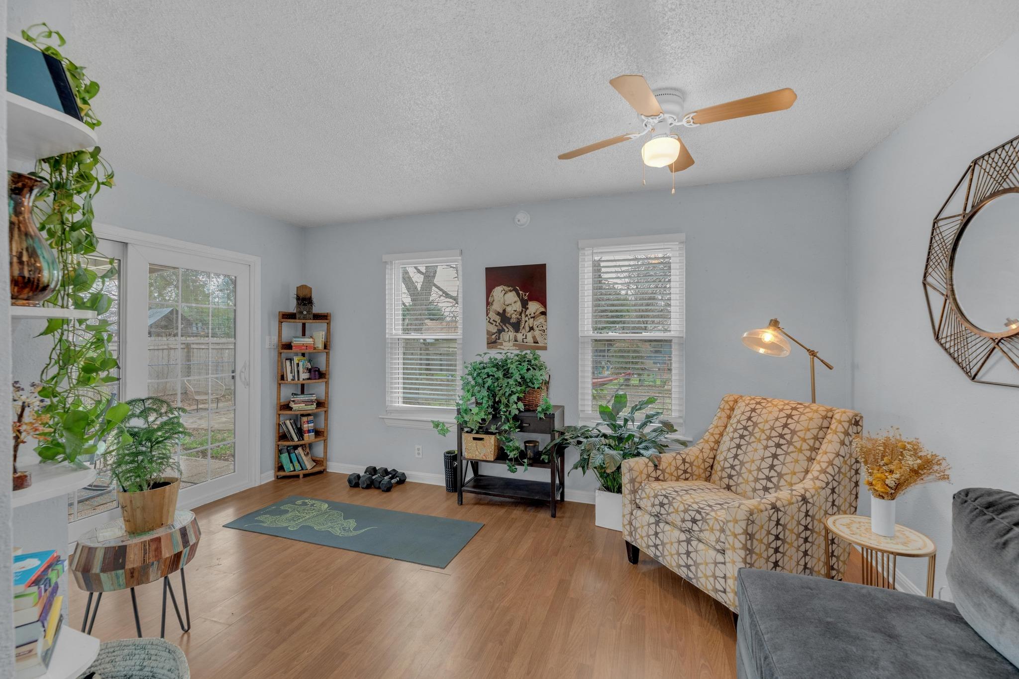 203 E Longspur Blvd Property Photo 23