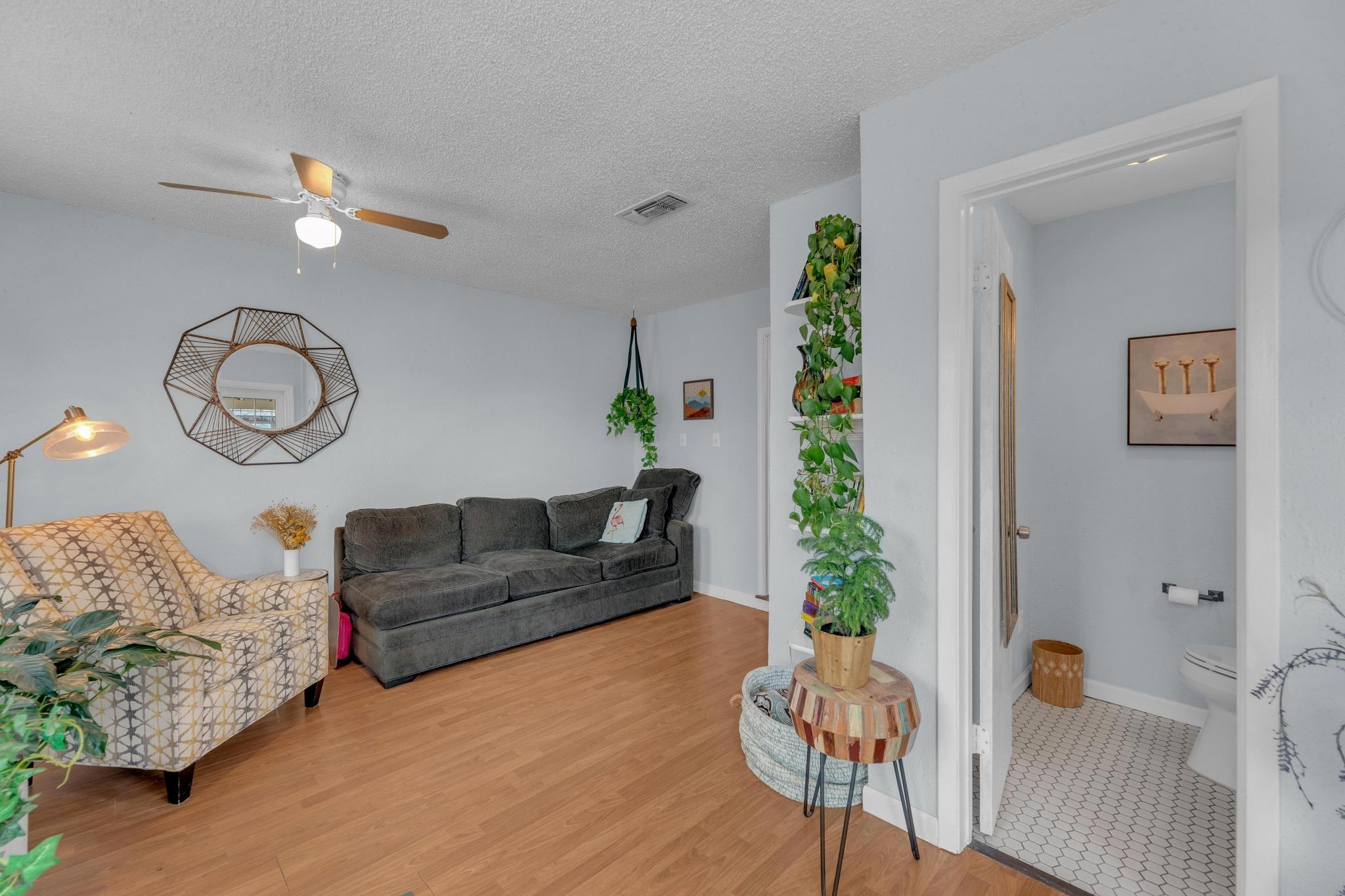 203 E Longspur Blvd Property Photo 24