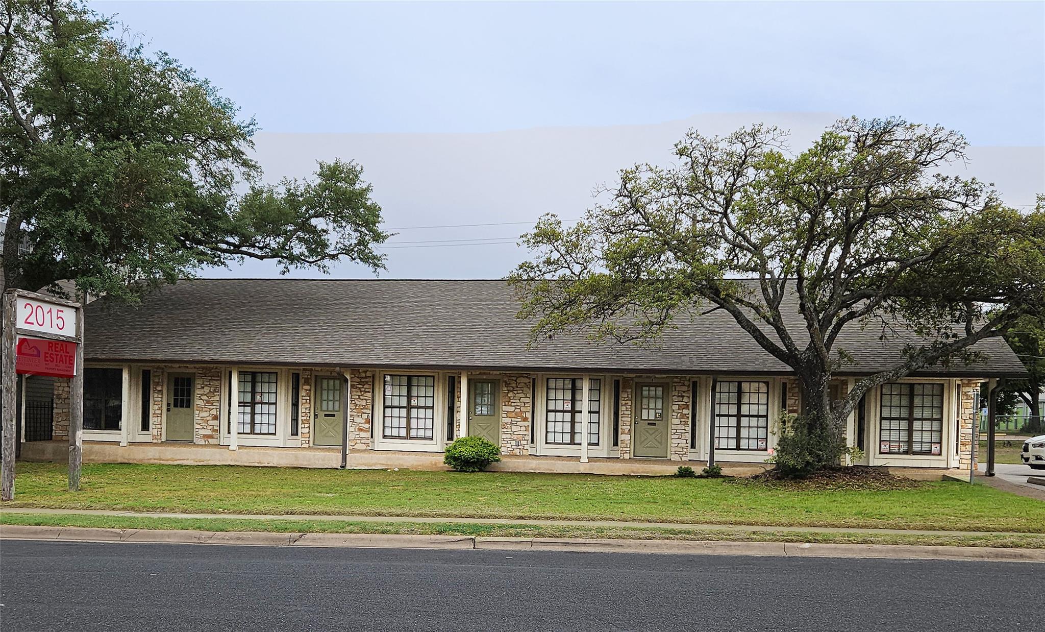 2015 Monarch Dr #c&d Property Photo 1