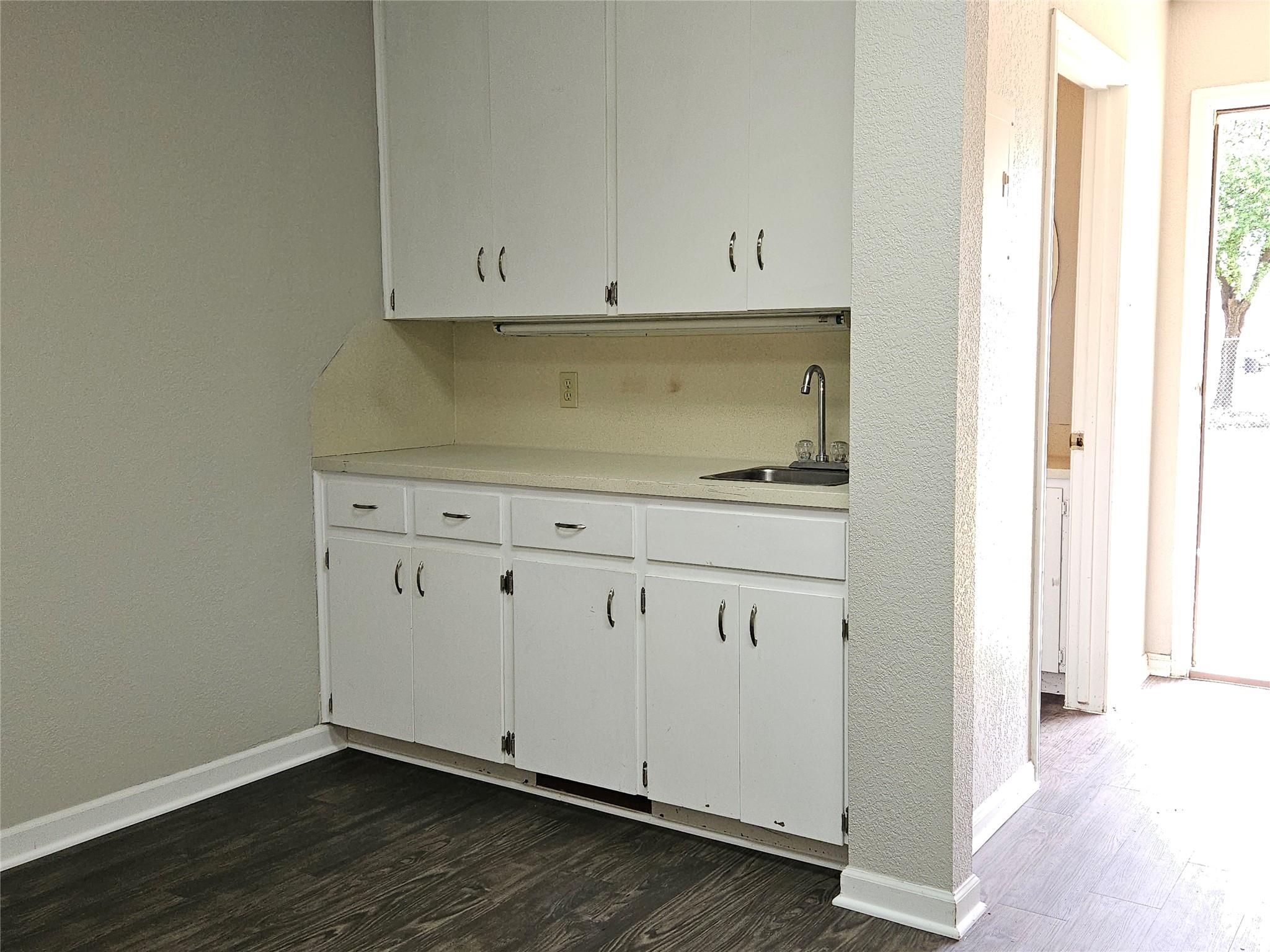 2015 Monarch Dr #c&d Property Photo 8