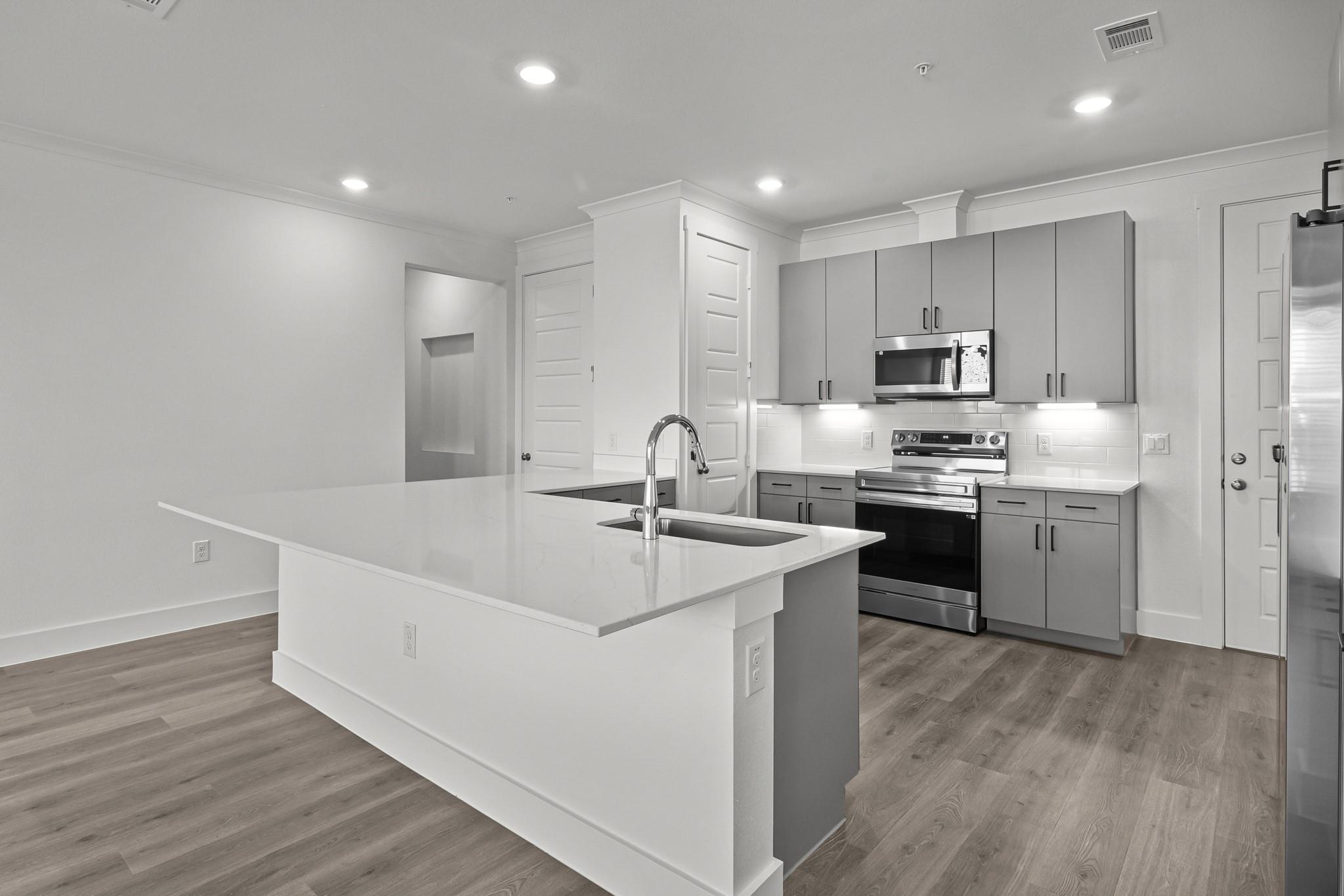 1664 Hillside Terrace None #4416 Property Photo 13