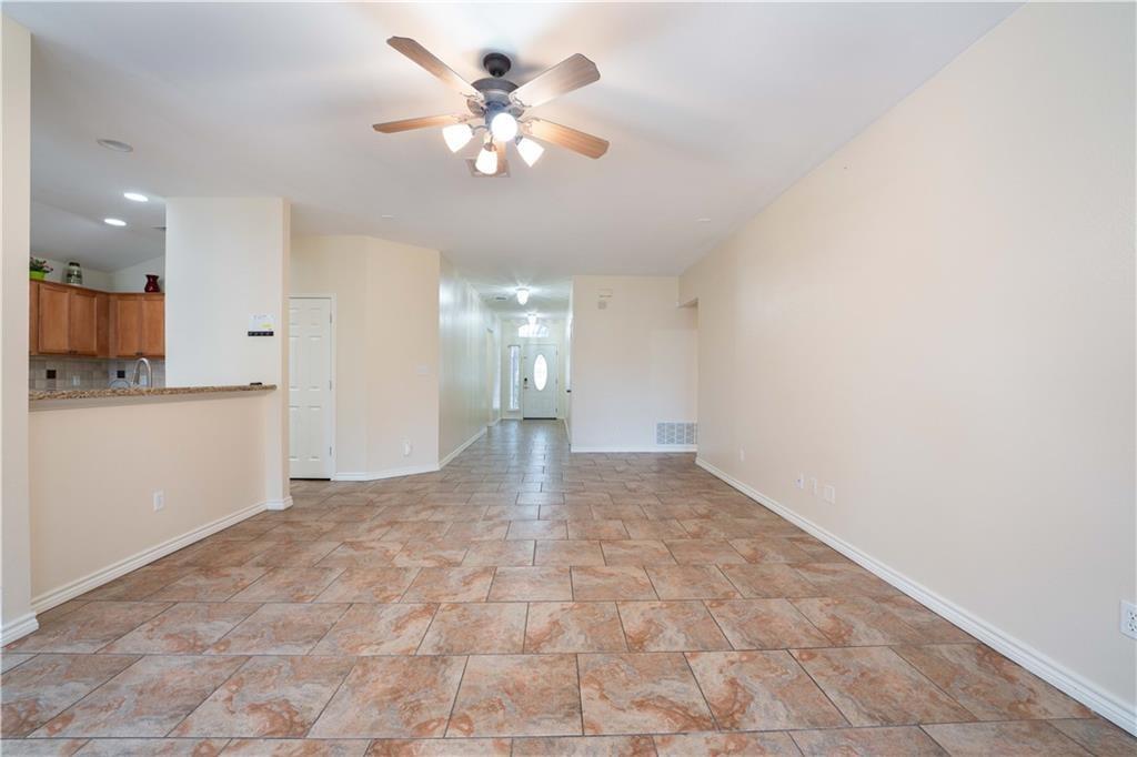 3440 Shiraz Loop Property Photo 3