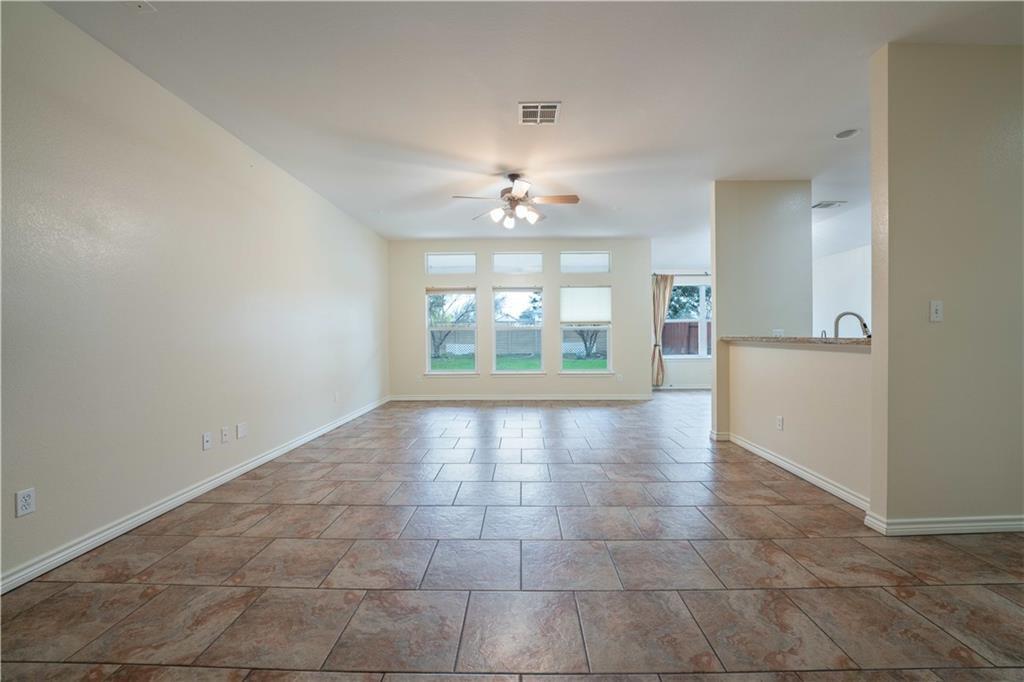 3440 Shiraz Loop Property Photo 5
