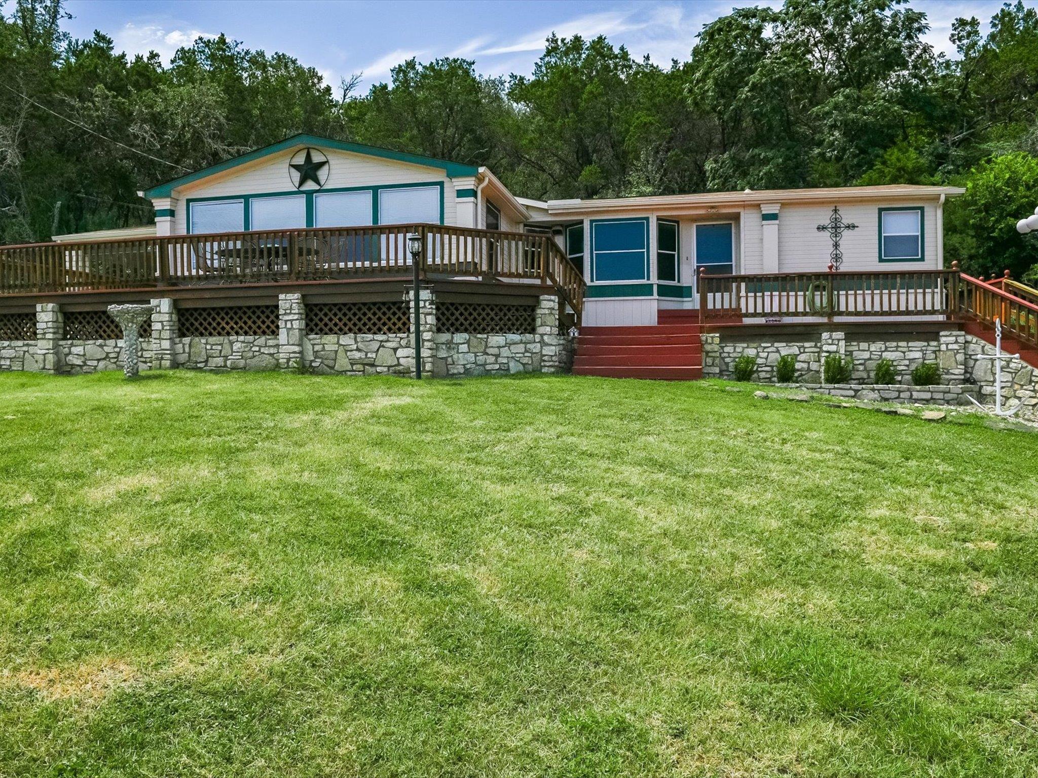 223 Golf Course Dr Property Photo 2