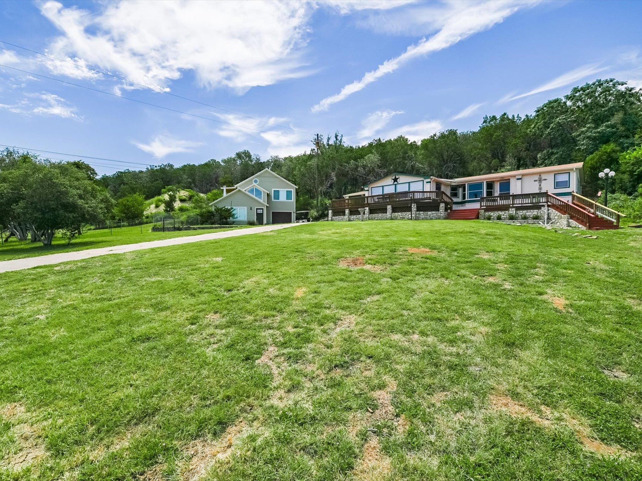 223 Golf Course Dr Property Photo 3