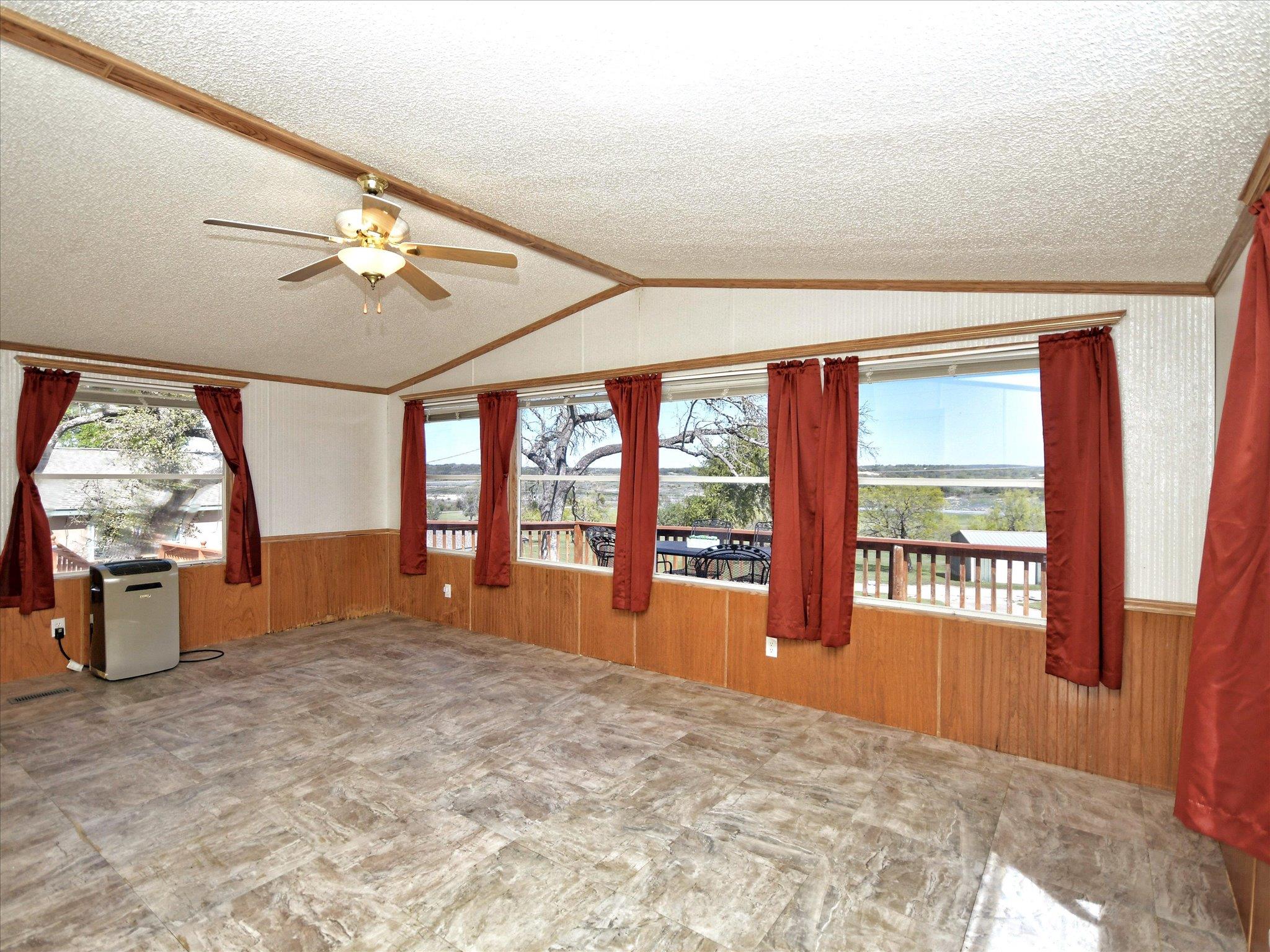 223 Golf Course Dr Property Photo 12