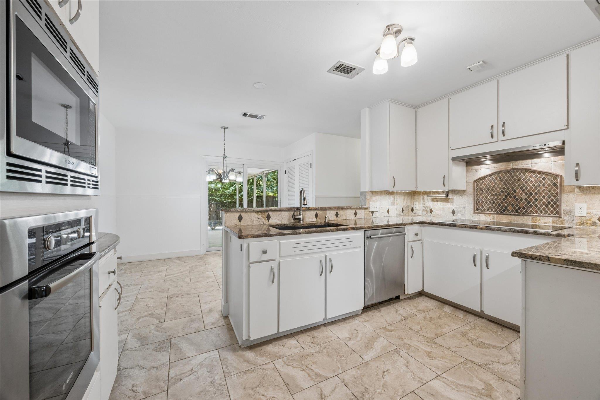 5900 Overlook Dr Property Photo 14