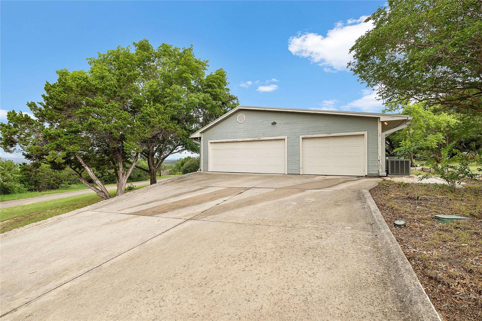 901 Lauder Dr Property Photo 39