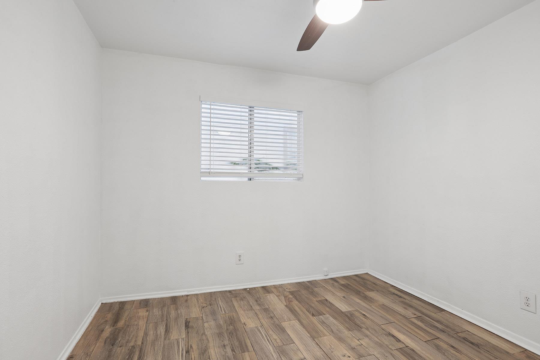 6803 Woodhue Dr #b Property Photo 8