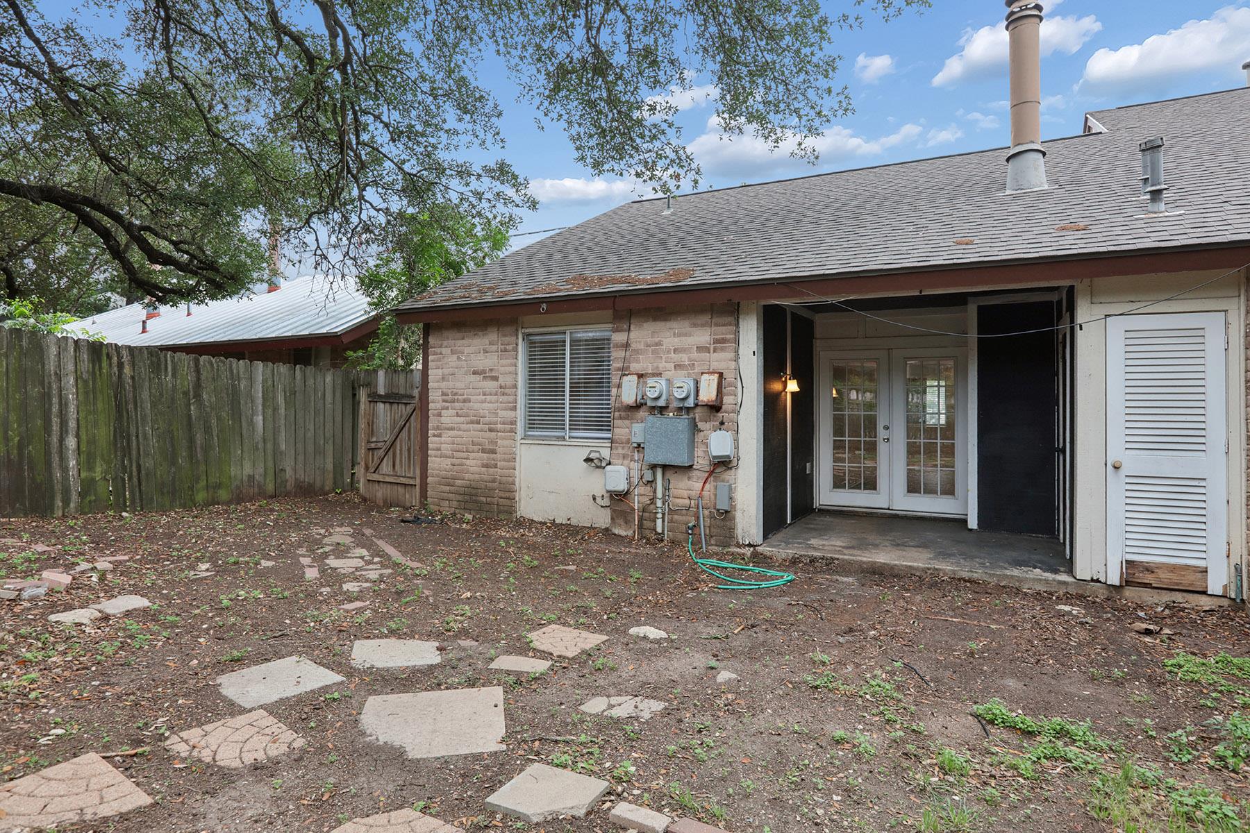6803 Woodhue Dr #b Property Photo 15