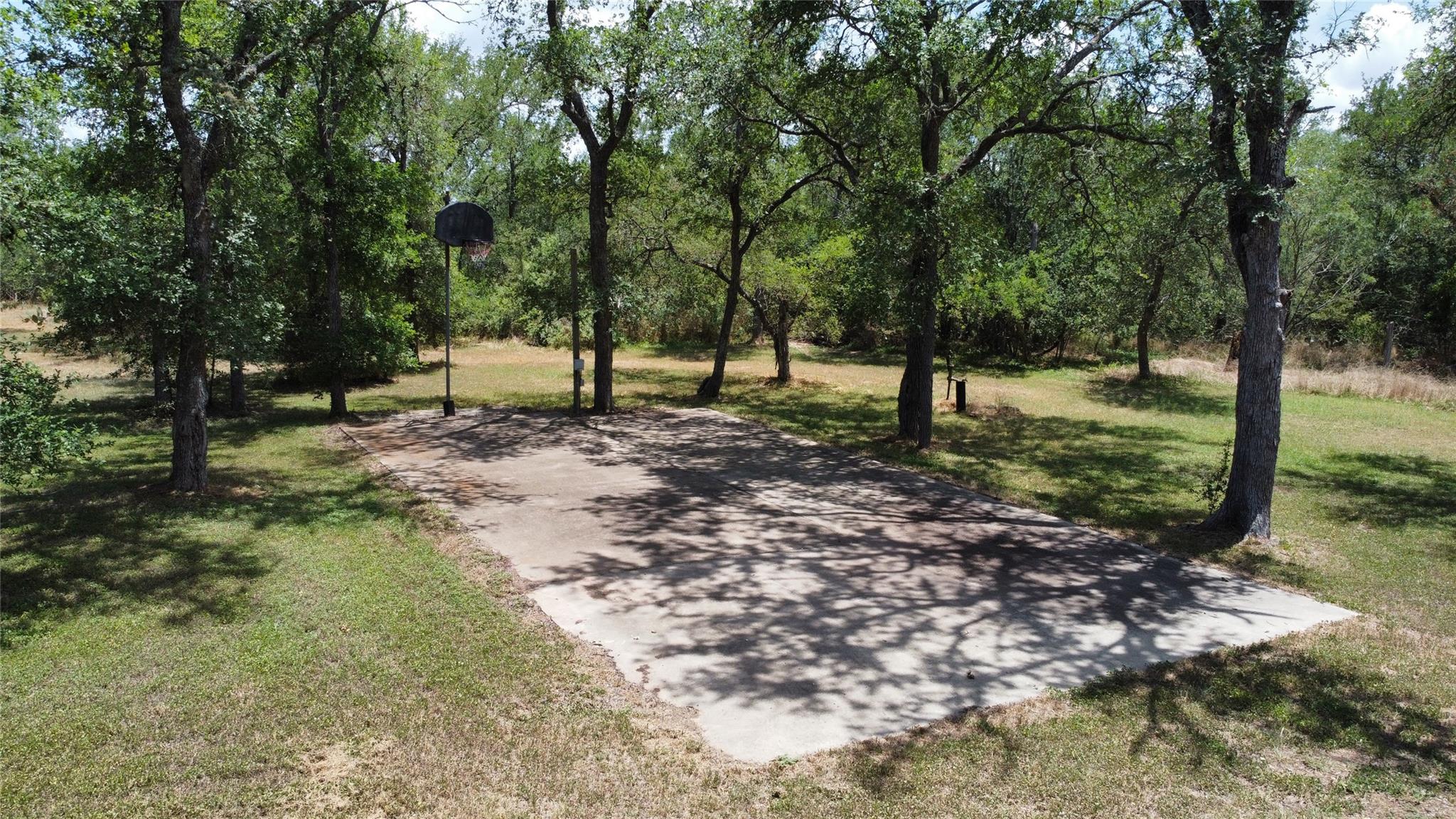 189 Shady Oaks Loop Property Photo 33