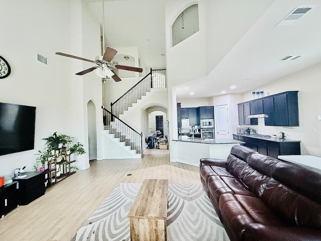 3925 Gildas Path Property Photo 3