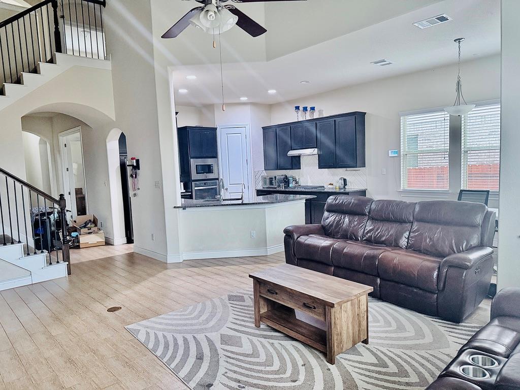 3925 Gildas Path Property Photo 4