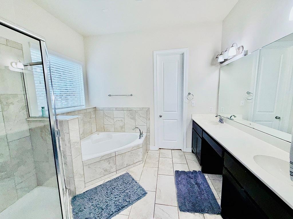 3925 Gildas Path Property Photo 37