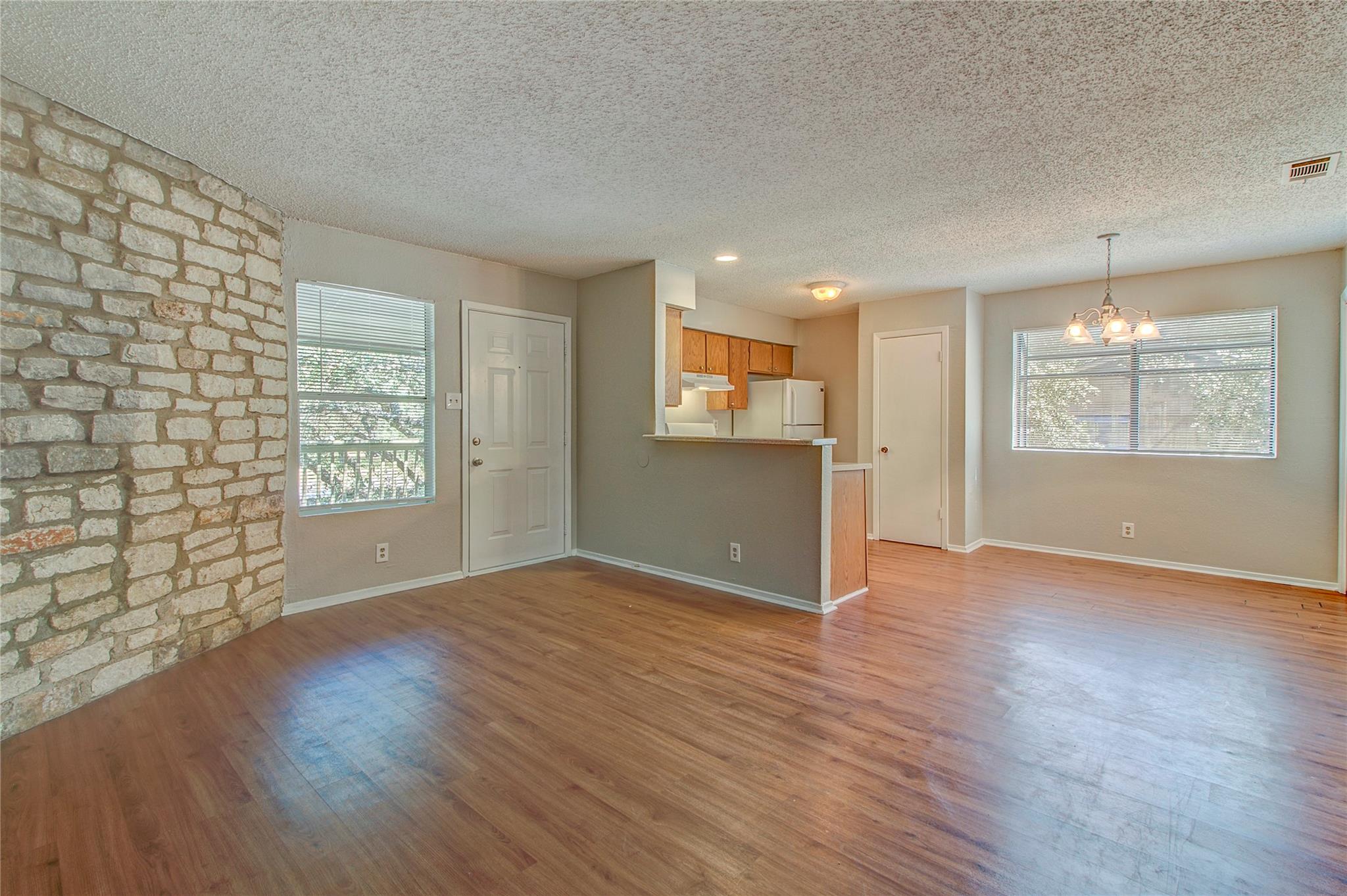 400 Hedgewood Dr #d Property Photo 11