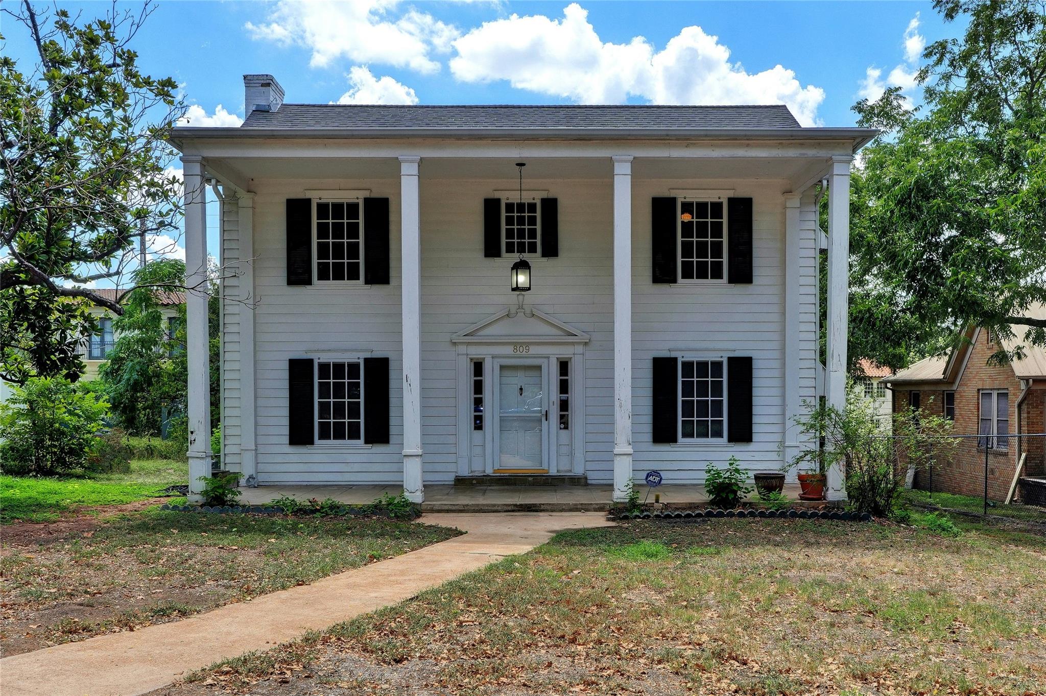 809 Park Blvd Property Photo