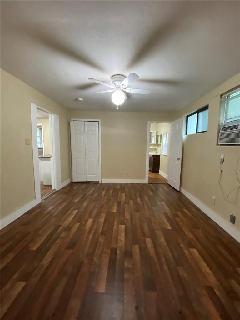 403 Pedernales St Property Photo 4
