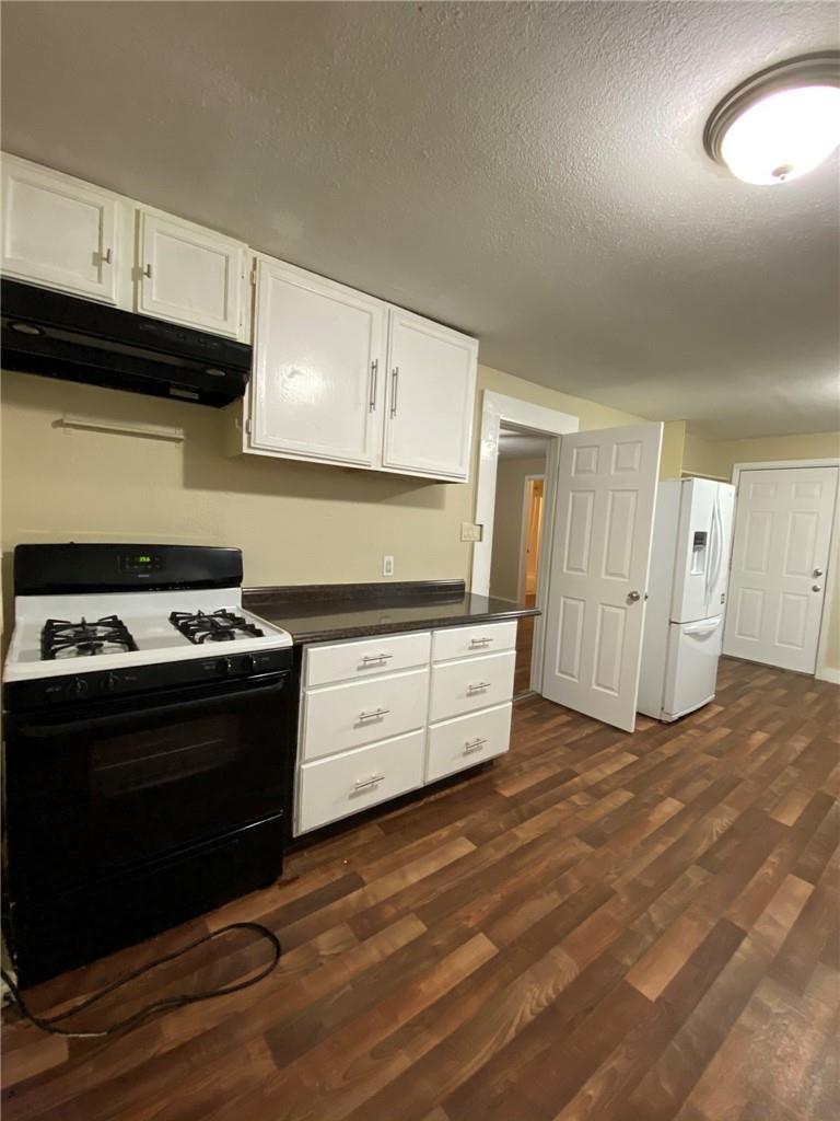 403 Pedernales St Property Photo 7