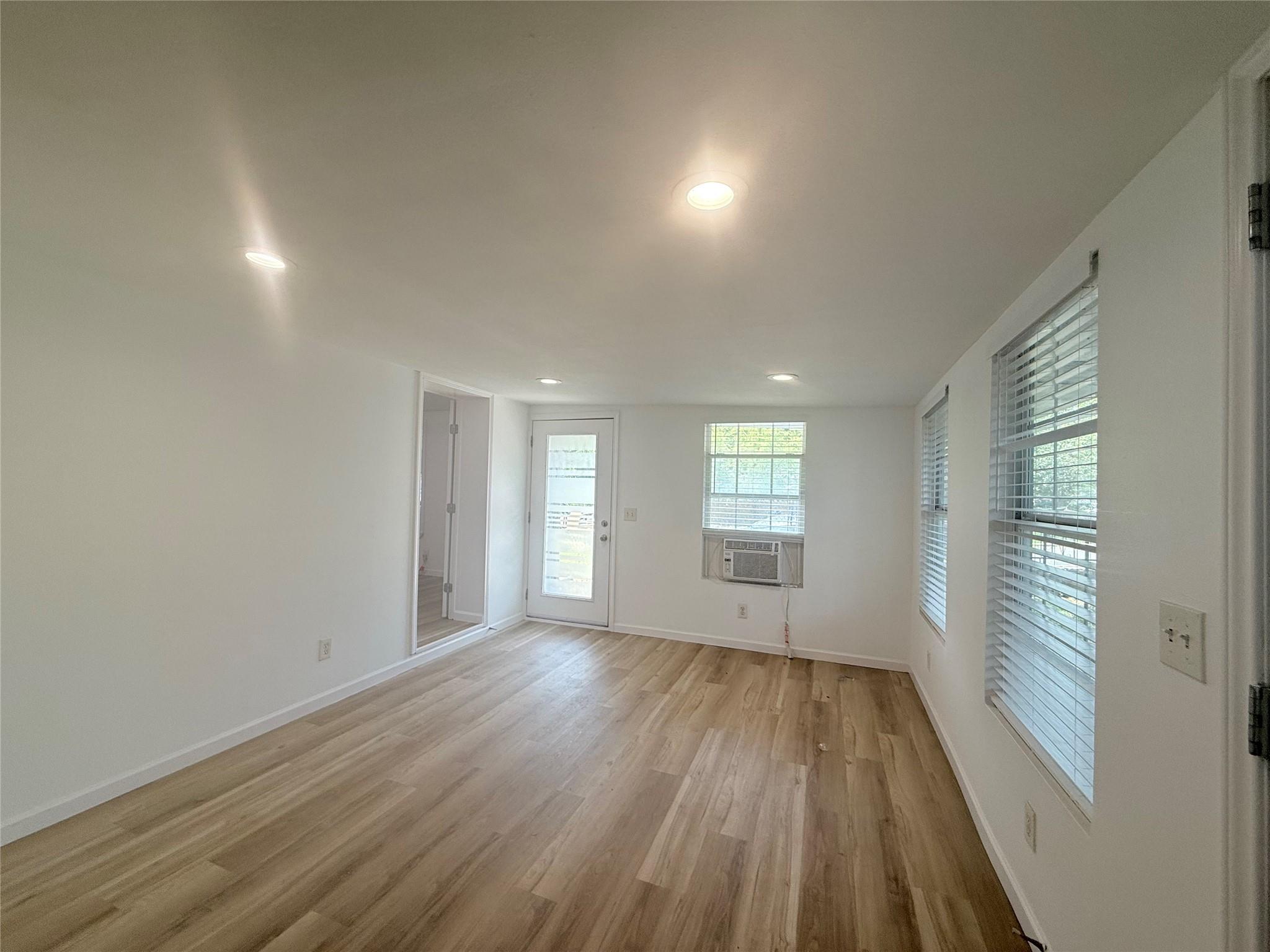 1119 Spur St #a Property Photo 4