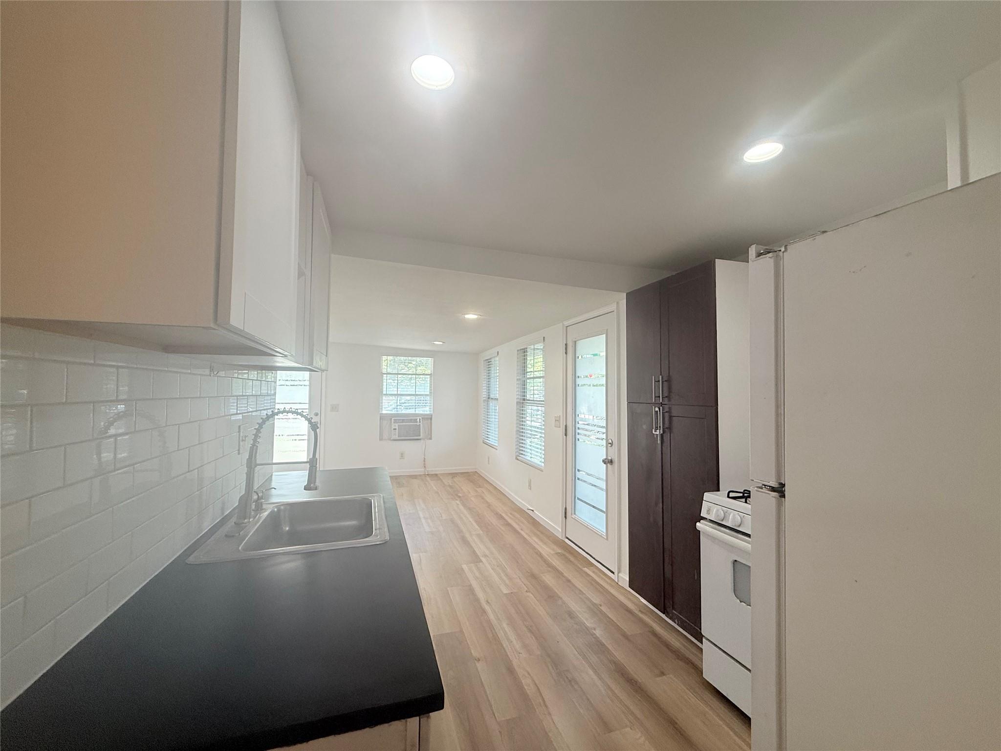 1119 Spur St #a Property Photo 6