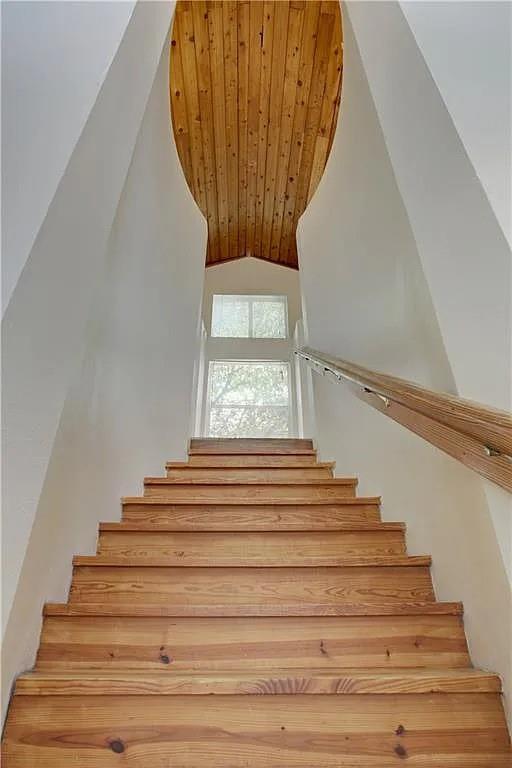 2902 Pearl St Property Photo 4