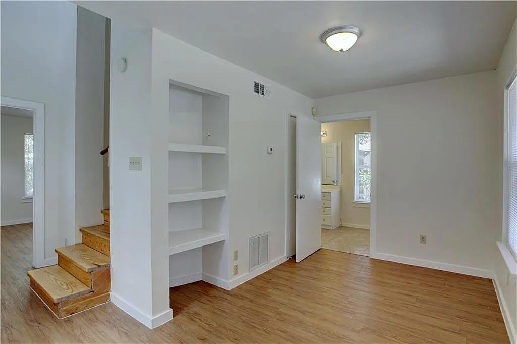 2902 Pearl St Property Photo 6