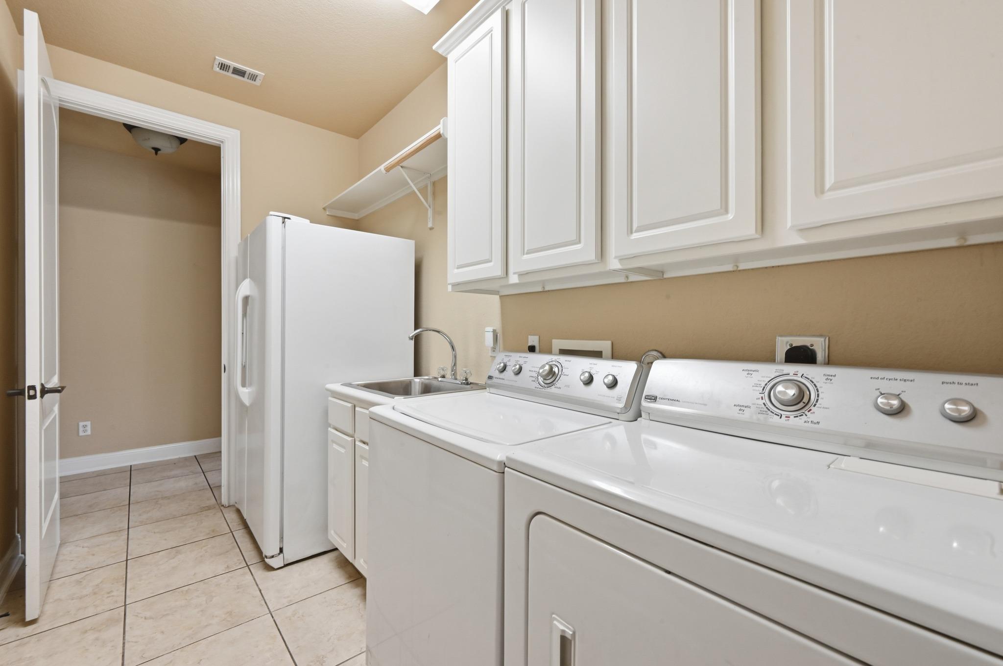 111 Whitley Dr Property Photo 23