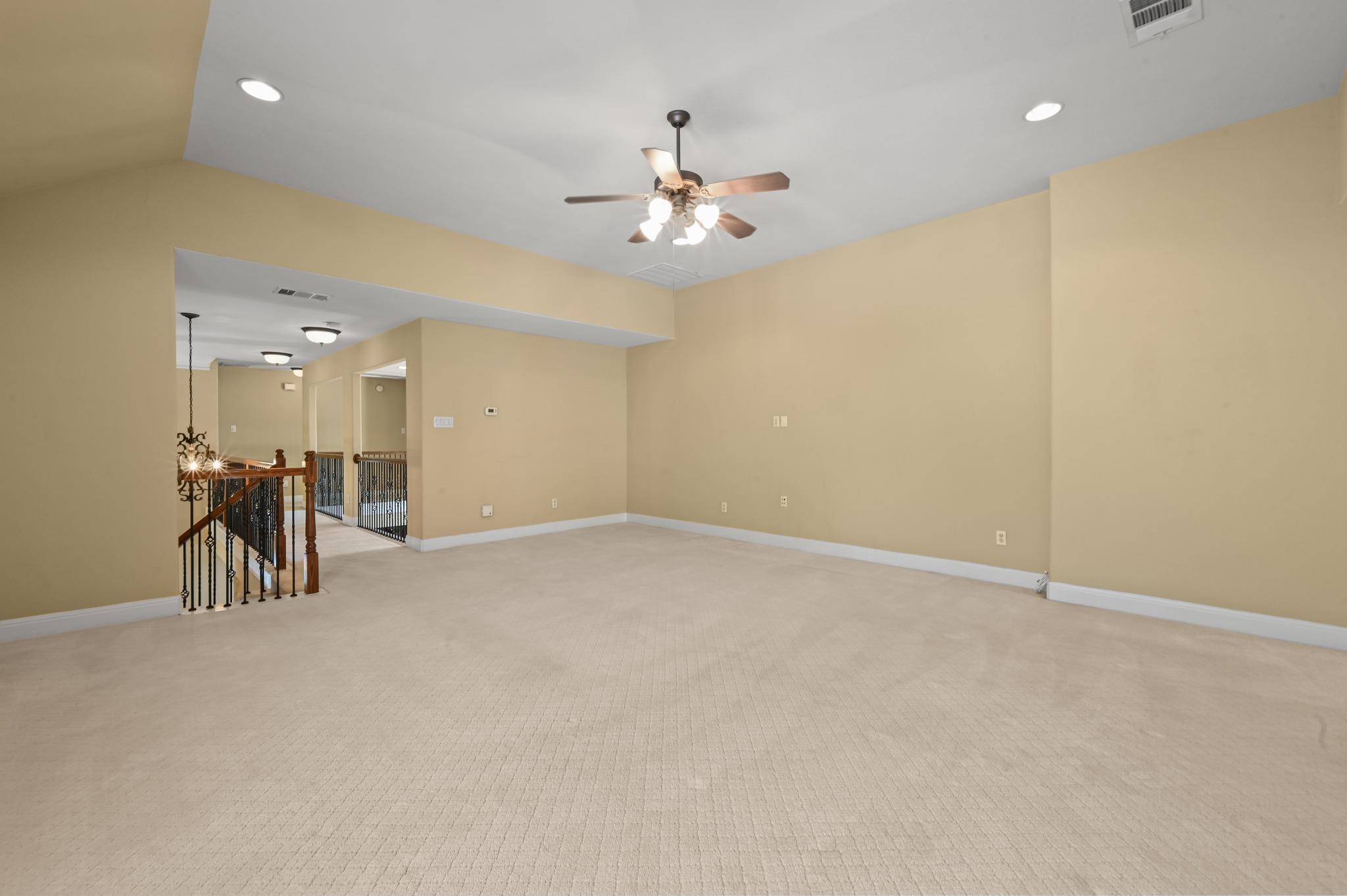 111 Whitley Dr Property Photo 25