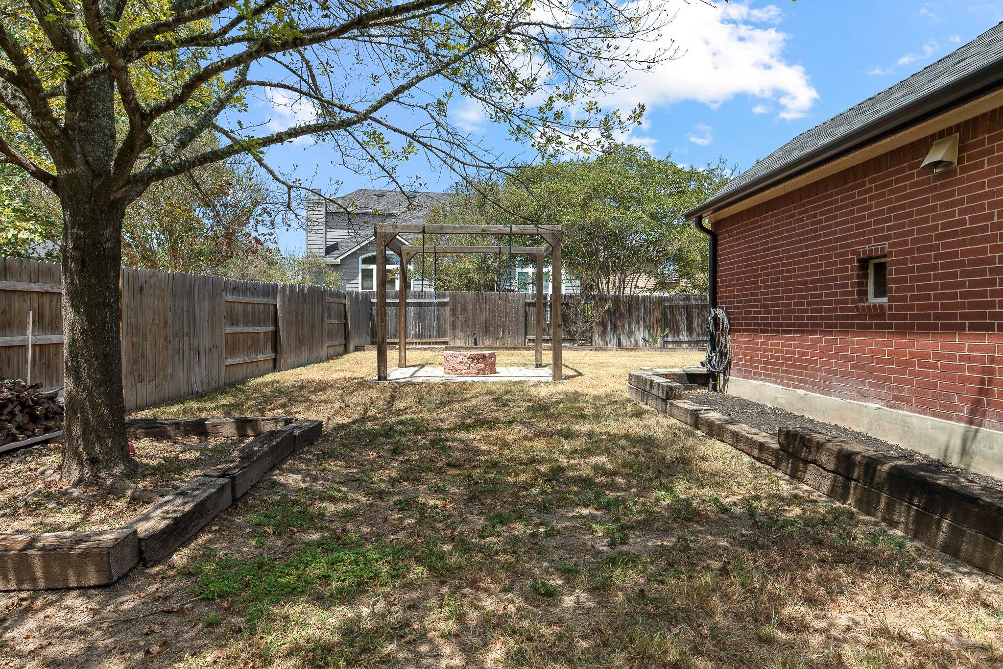 352 Sweet Gum None Property Photo 38