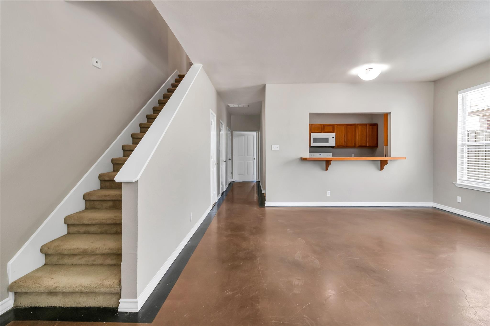 200 Sandstone Dr #a Property Photo 6