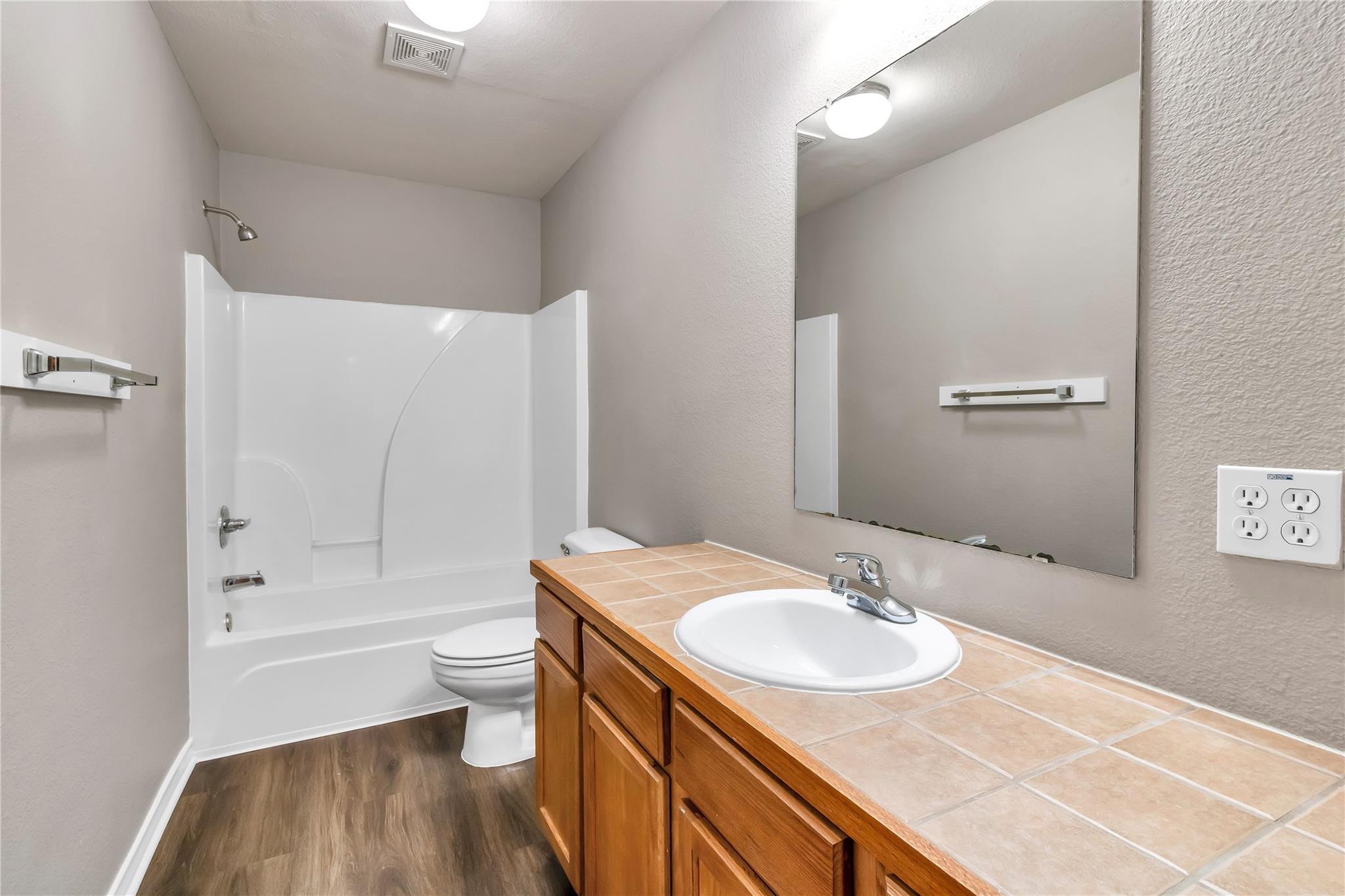 200 Sandstone Dr #a Property Photo 16
