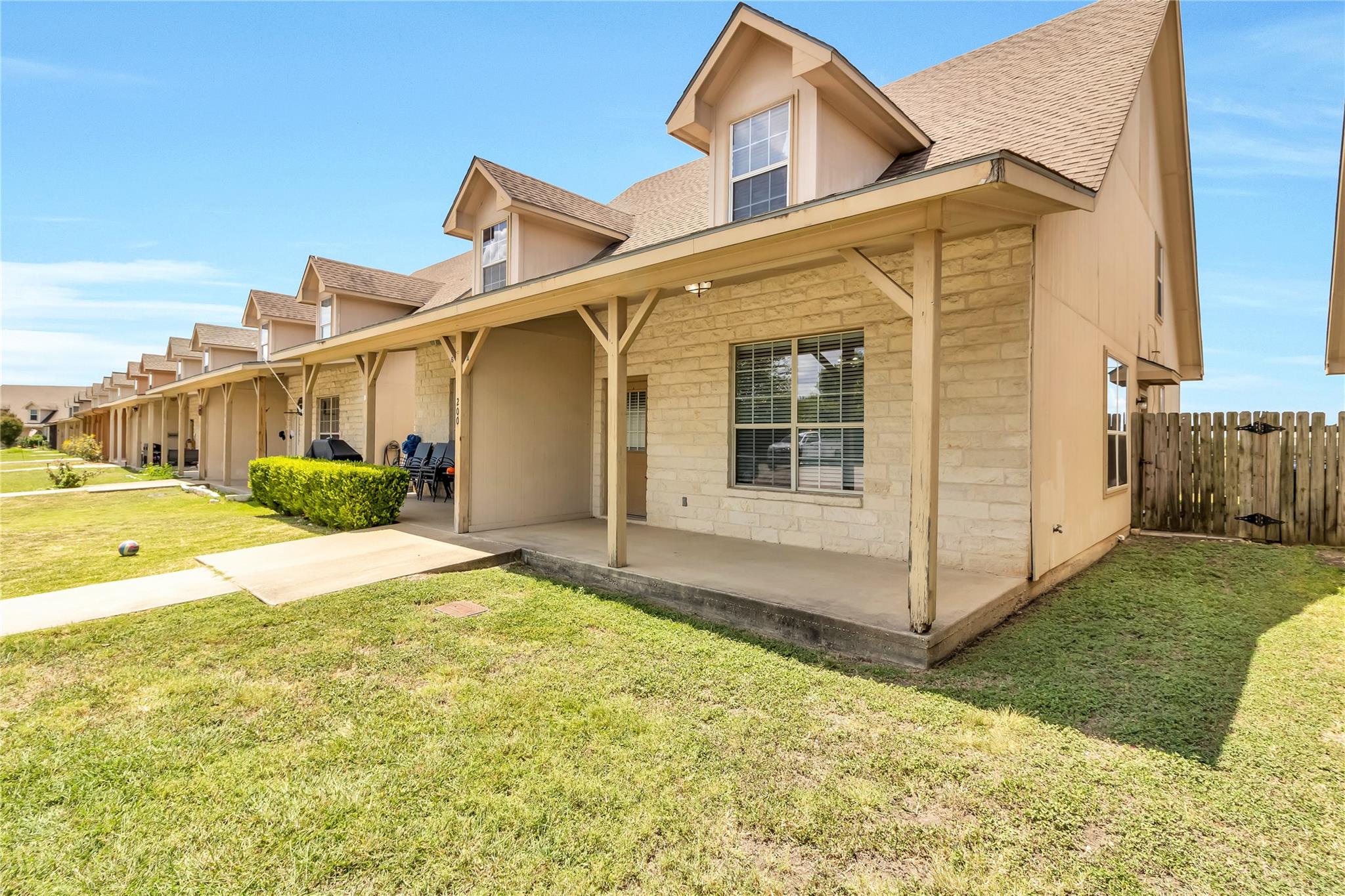 200 Sandstone Dr #a Property Photo 24
